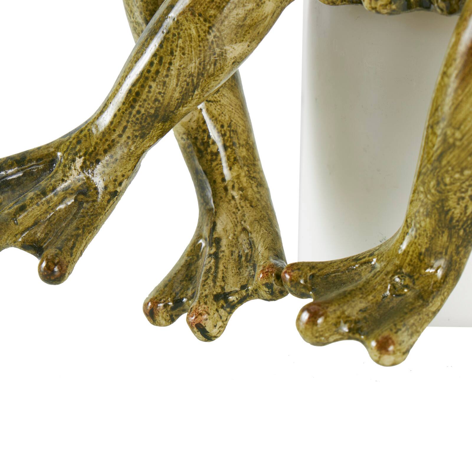 11&#x22; Bronze Frogs Sitting with Umbrella Sculpture