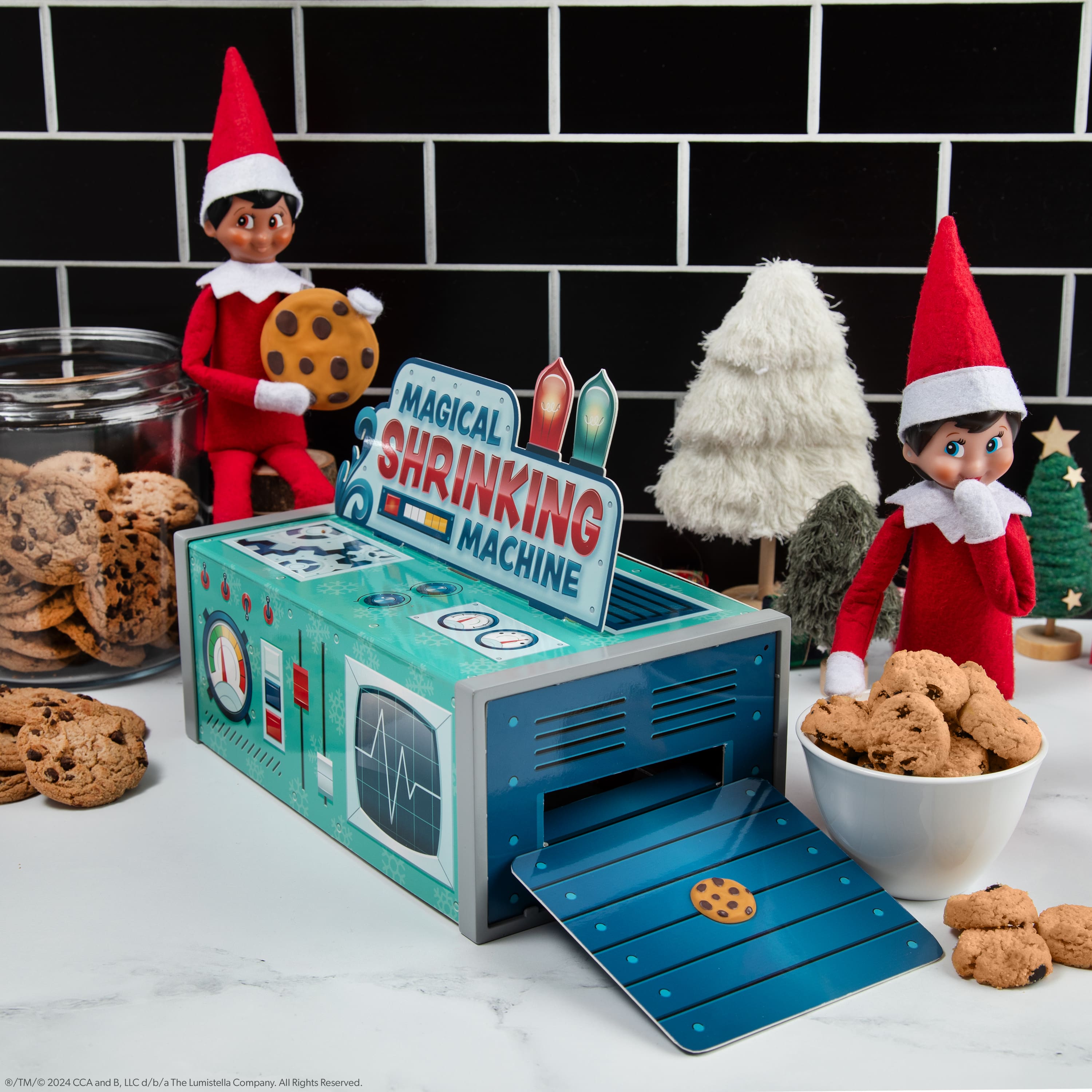 The Elf on the Shelf&#xAE; Polar Props&#x2122; Insta-Moment Props