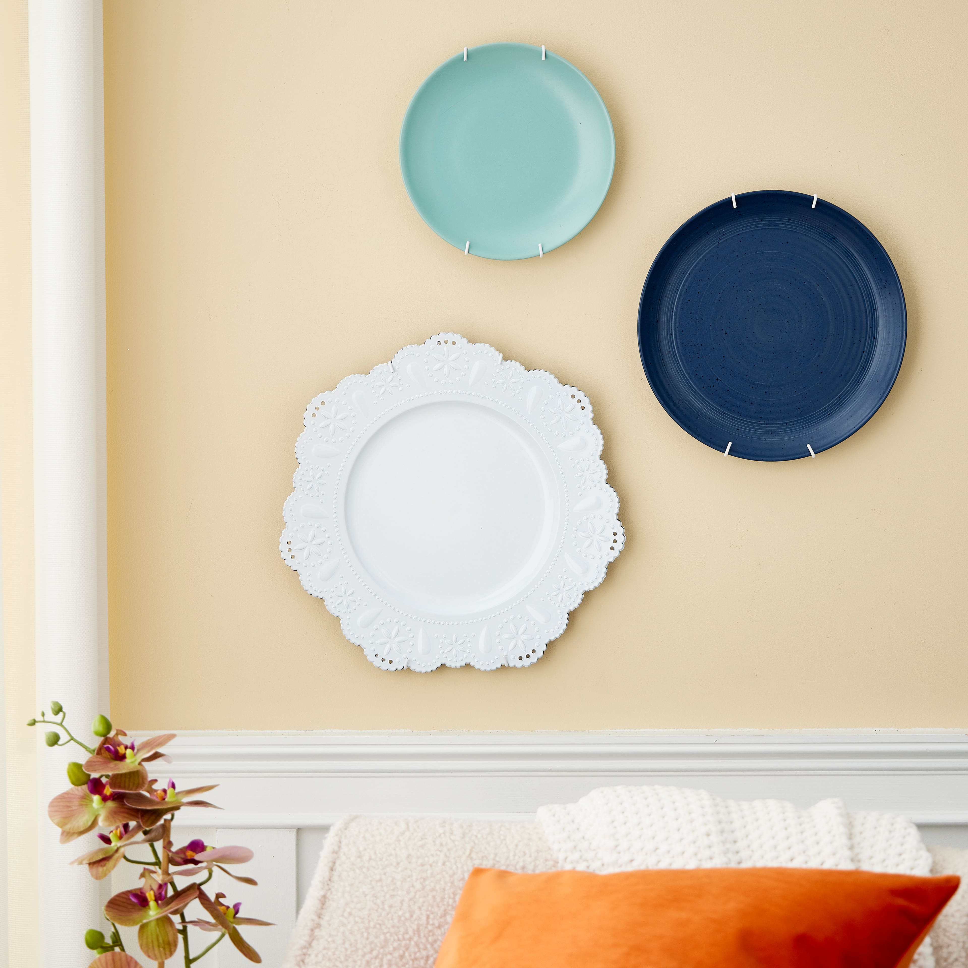 Studio Décor® Plate Hanger