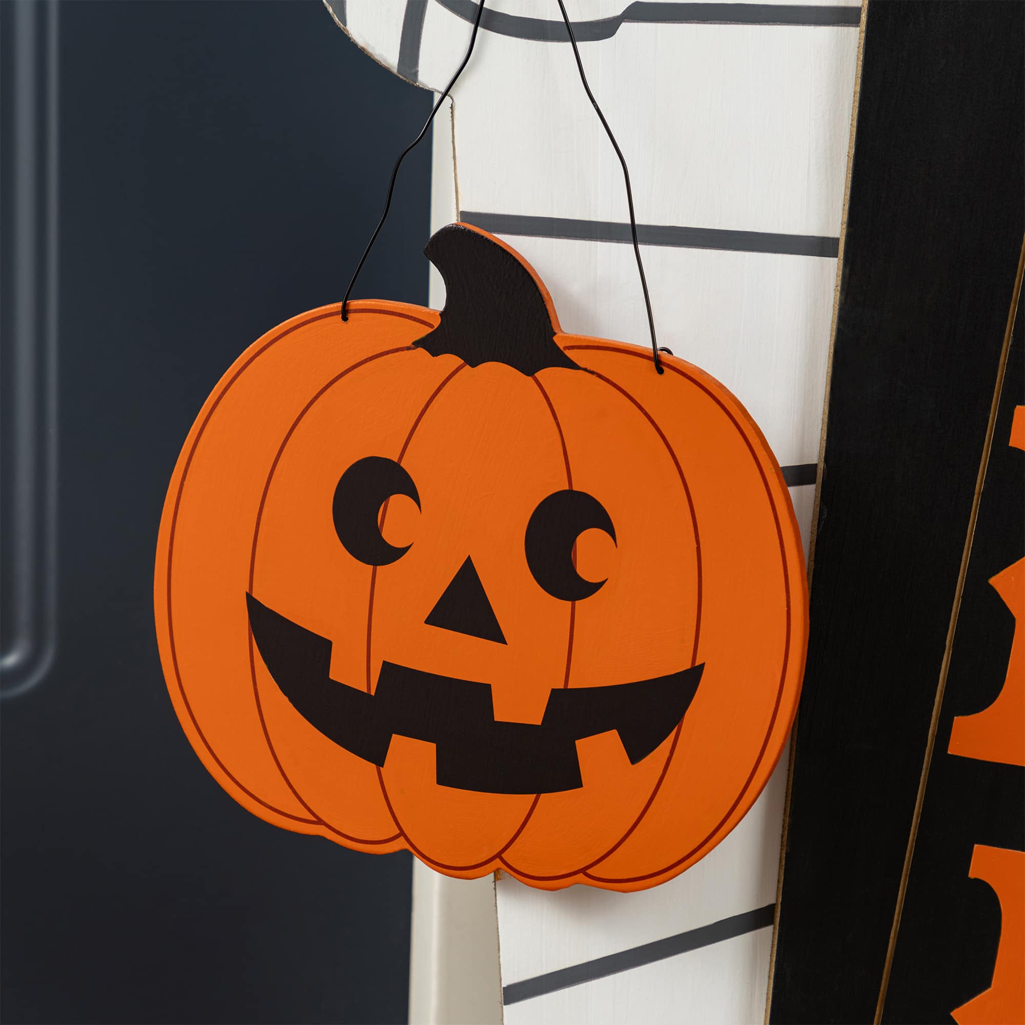 Glitzhome&#xAE; Halloween Wood Mummy and Welcome Coffin Porch Decor Set