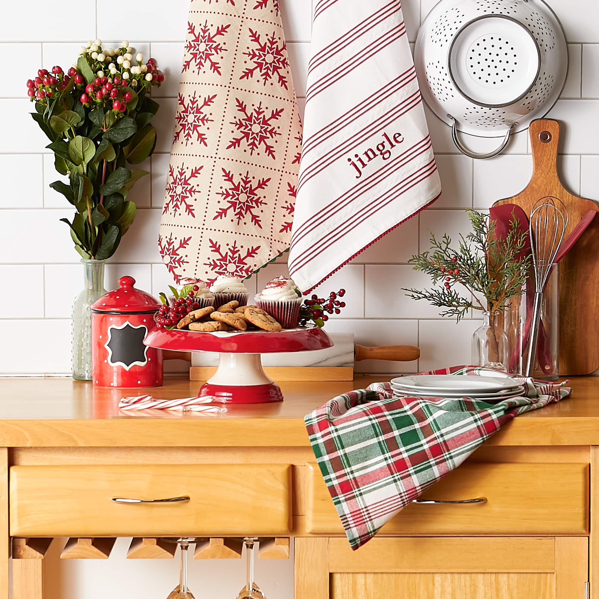 DII&#xAE; Assorted Jingle Dishtowel Set