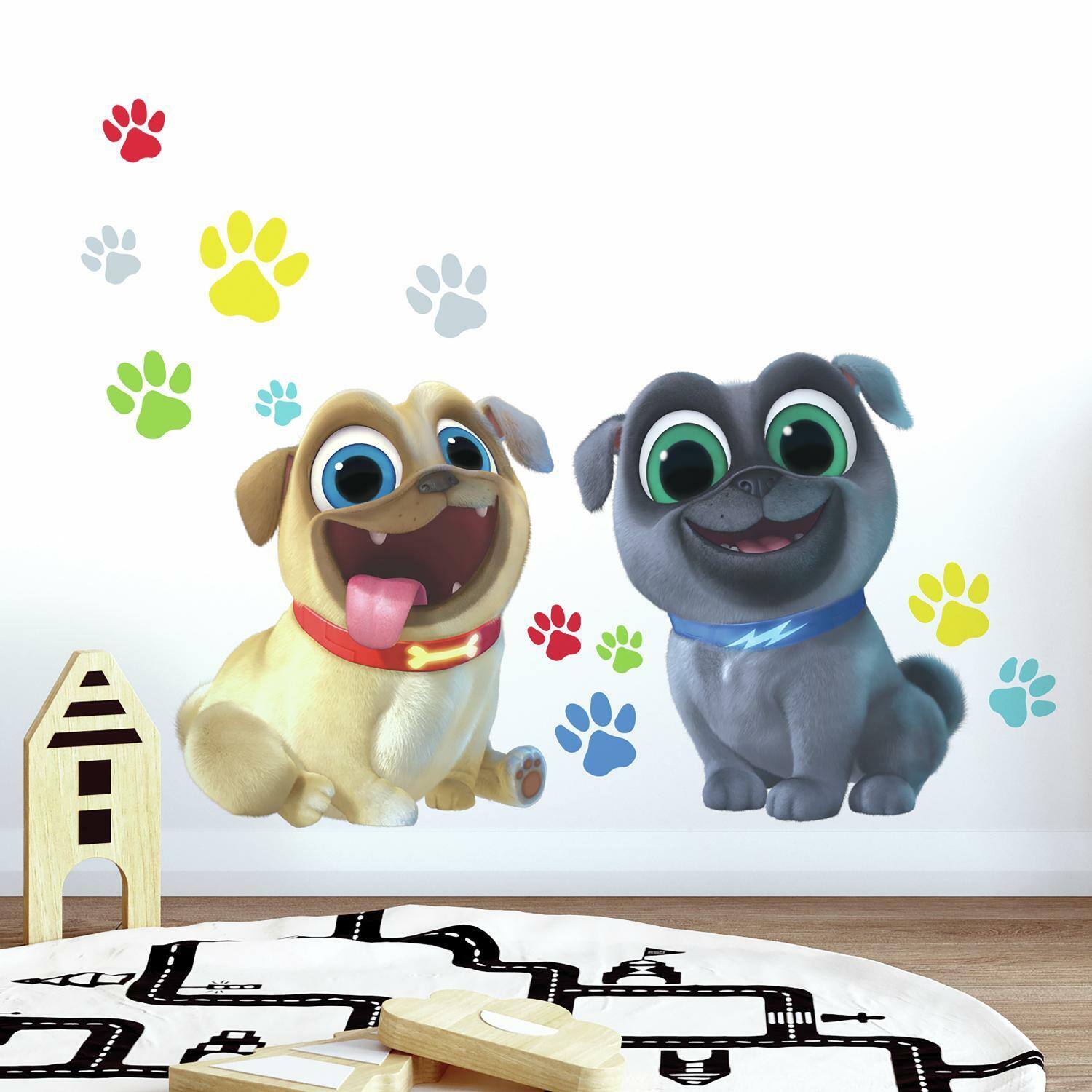 RoomMates Adesivi Murali Puppy Dog Pals: 13 Pezzi Stacca E Attacca Per Pareti Lisce, Rimovibili E Riutilizzabili