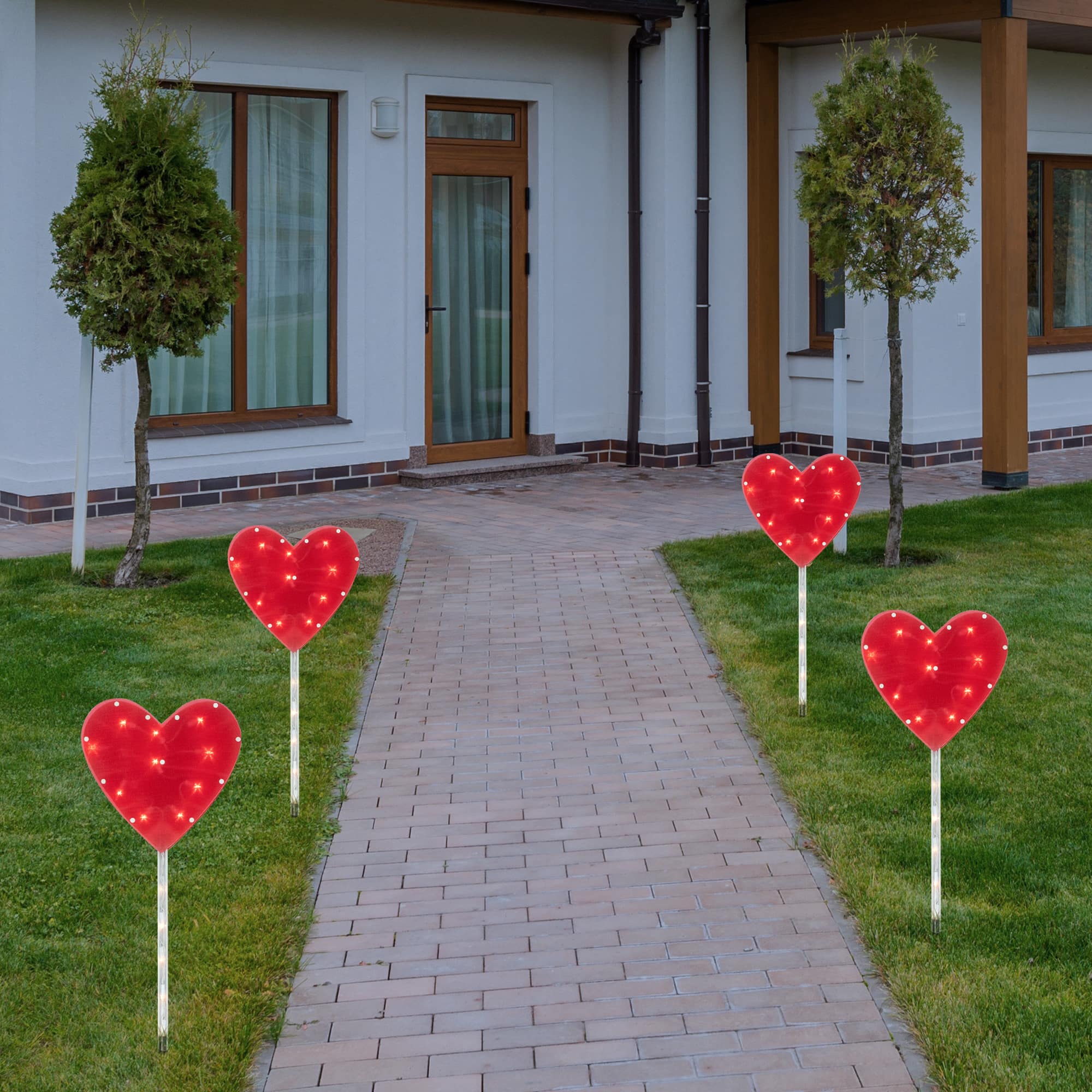 Red Heart Valentine&#x27;s Day Pathway Marker Lawn Stakes With Clear Lights, 4ct.