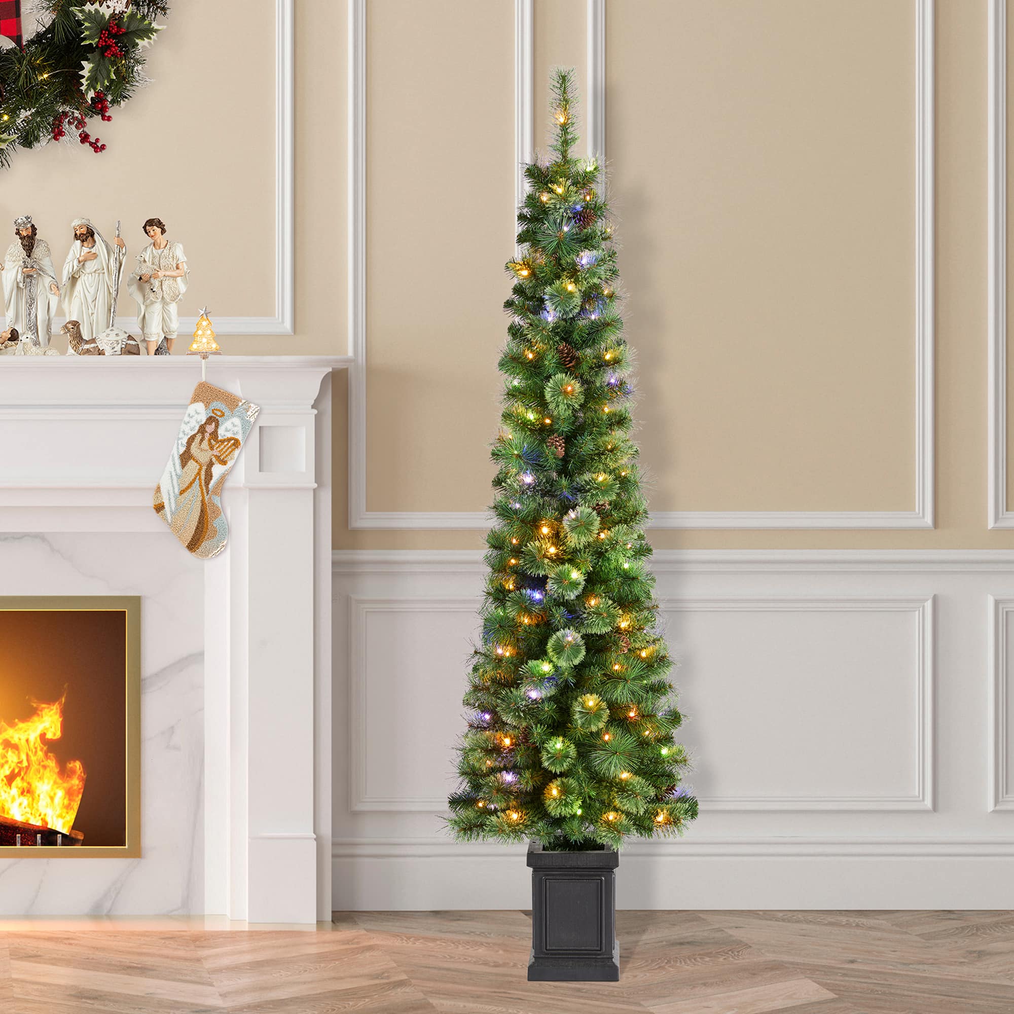 Glitzhome&#xAE; 6ft Pre-Lit Green Cashmere Pine Christmas Porch Tree, Multi-color LED Lights