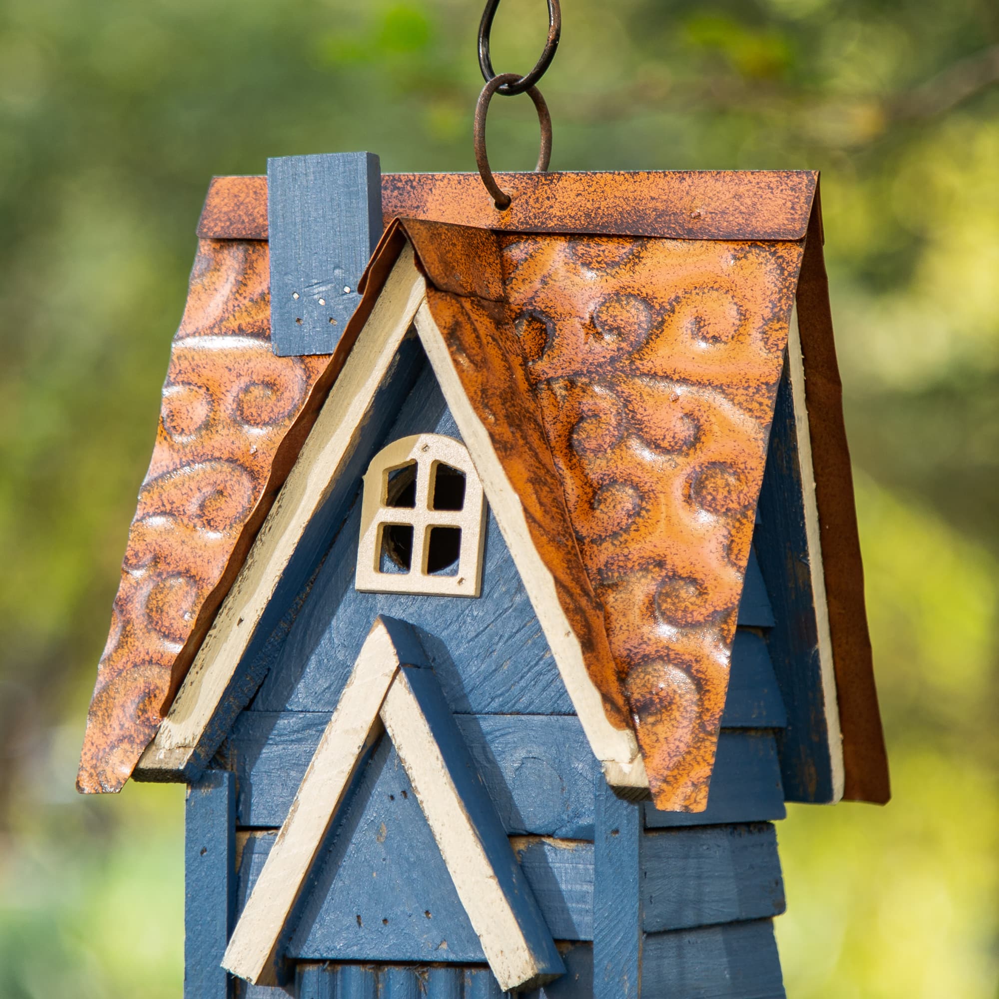 Glitzhome&#xAE; 12&#x22; Retro Blue Distressed Cottage Birdhouse