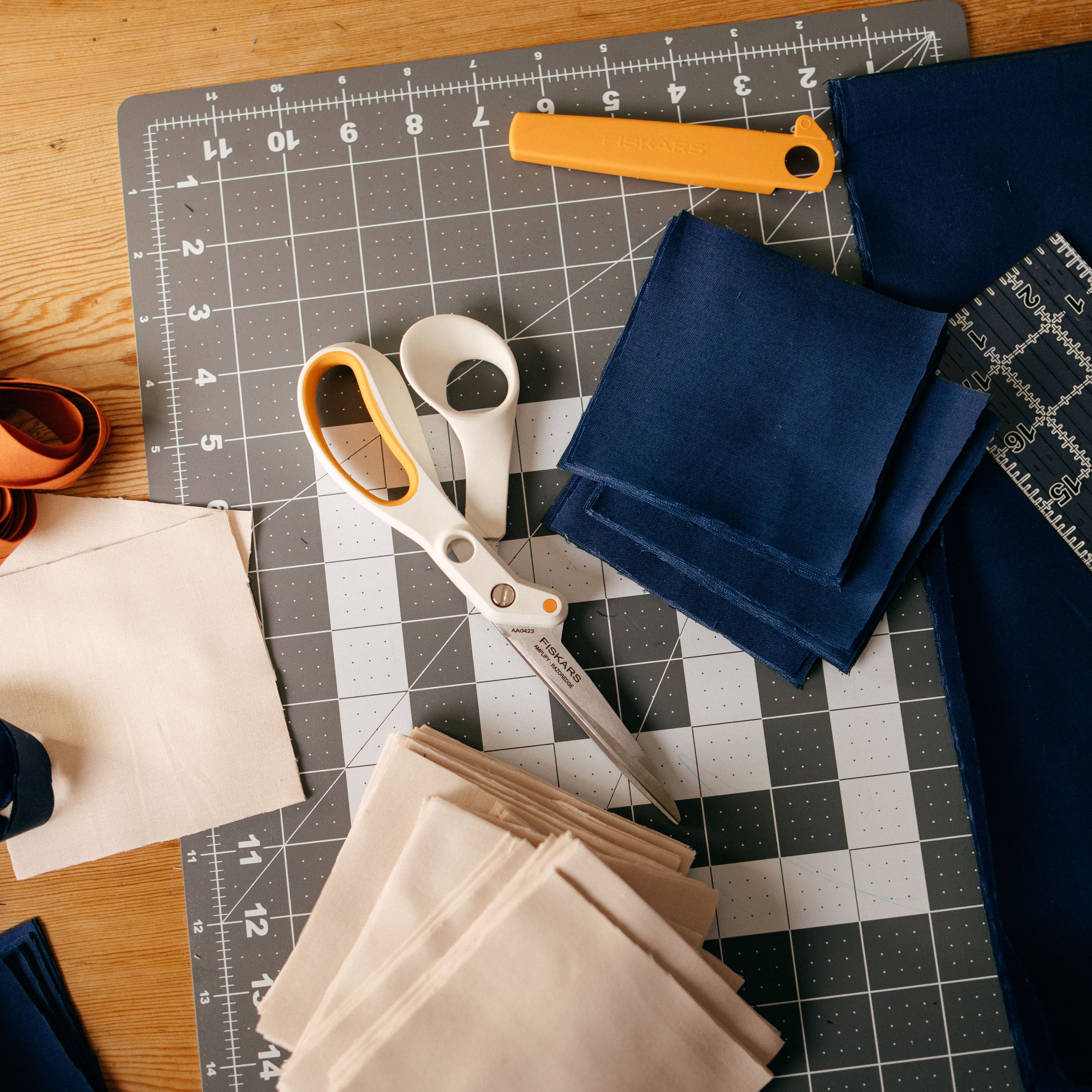Fiskars&#xAE; Amplify&#xAE; RazorEdge&#x2122; Fabric Shears