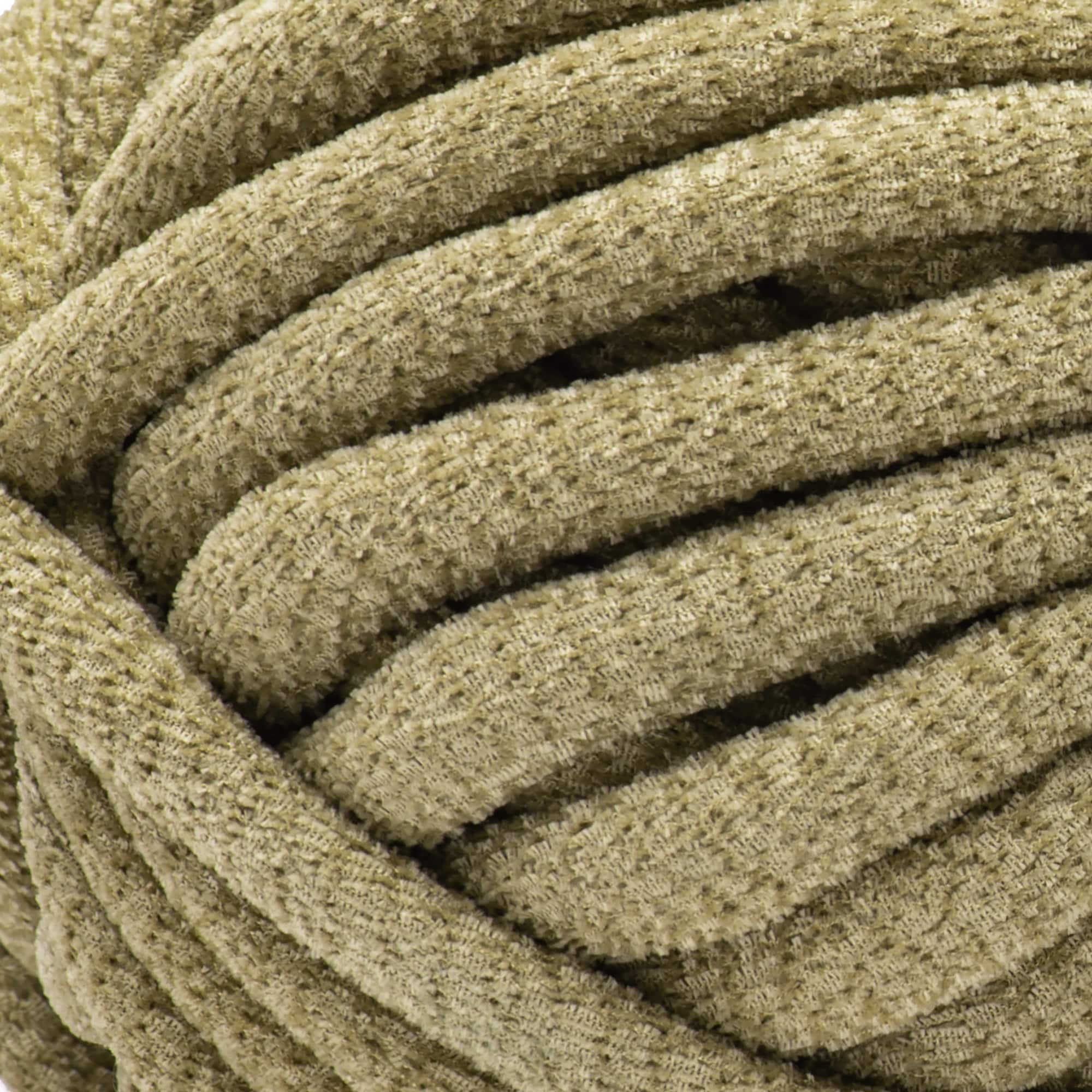 Bernat&#xAE; PlushBIG&#x2122; Yarn