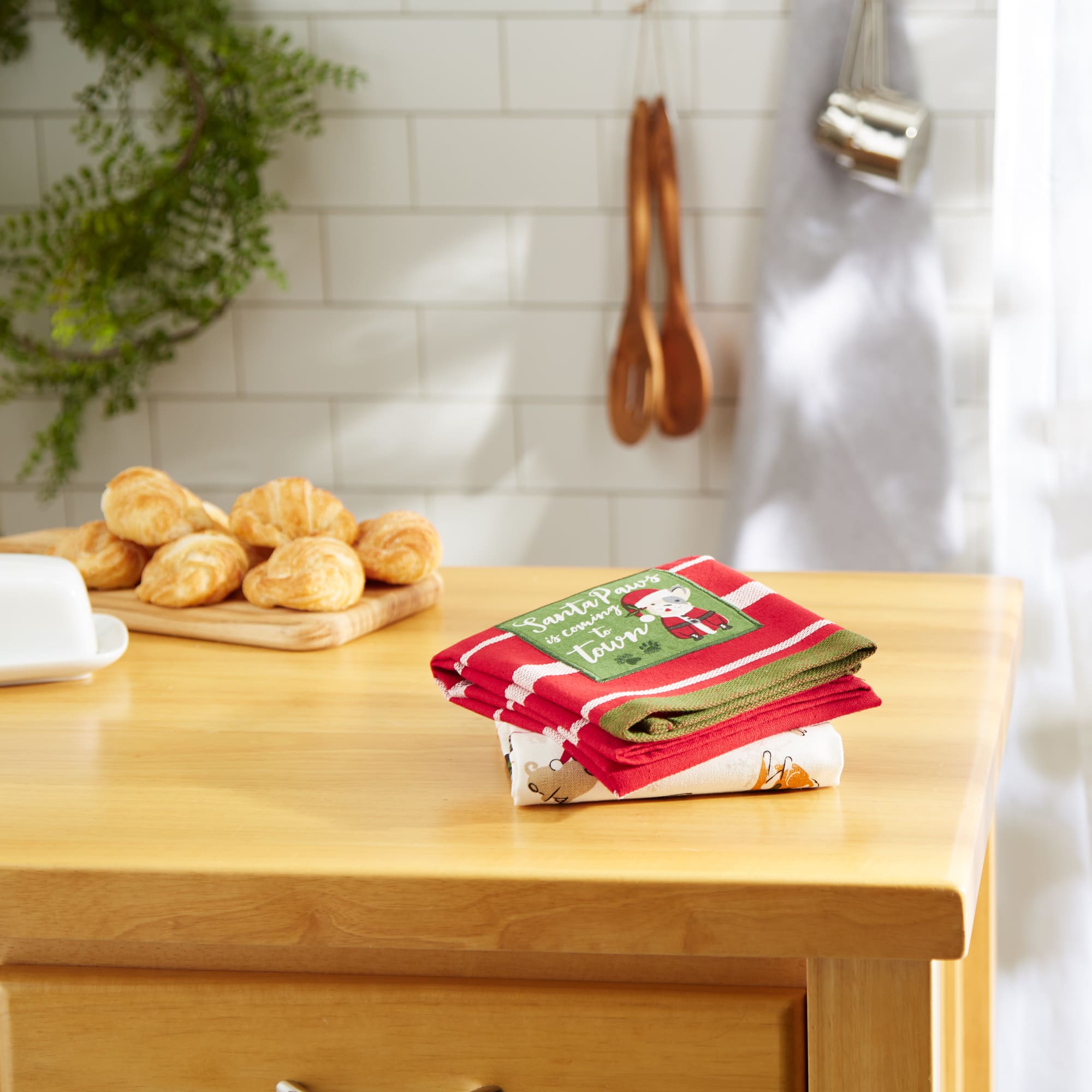 DII® Santa Paws Dishtowel Set