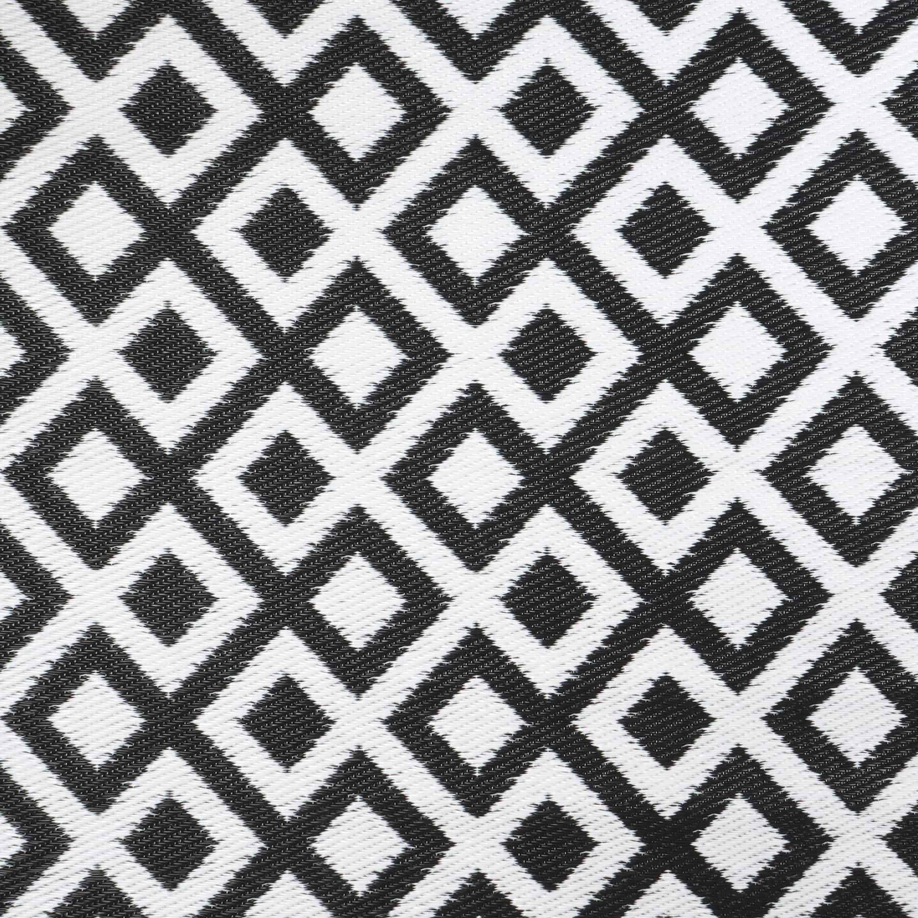 Black &#x26; White Diamond Print Outdoor Rug by Ashland&#xAE; 