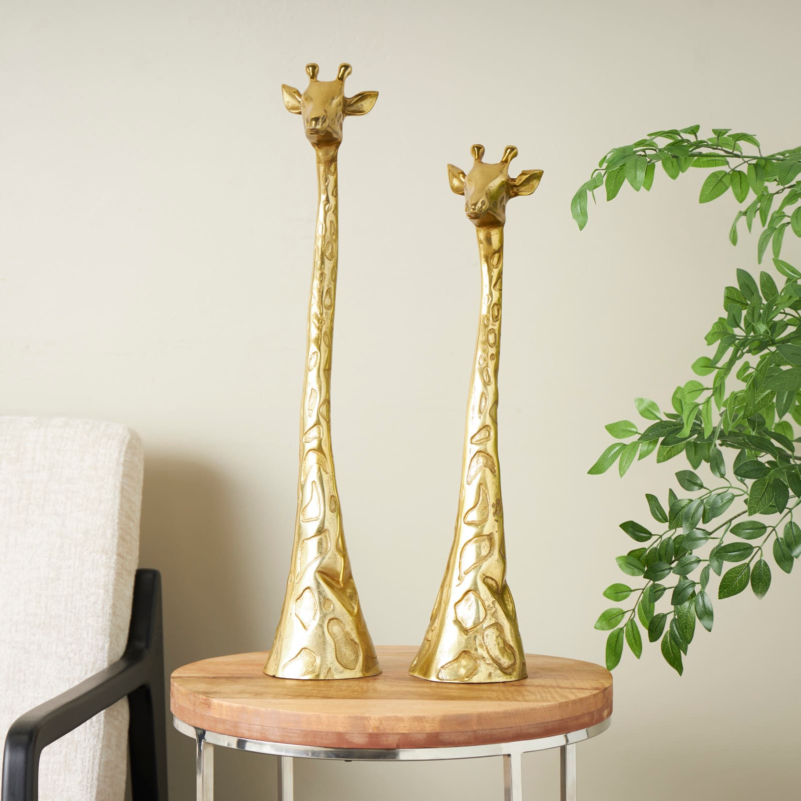 Gold Aluminum Giraffe Sculpture Set