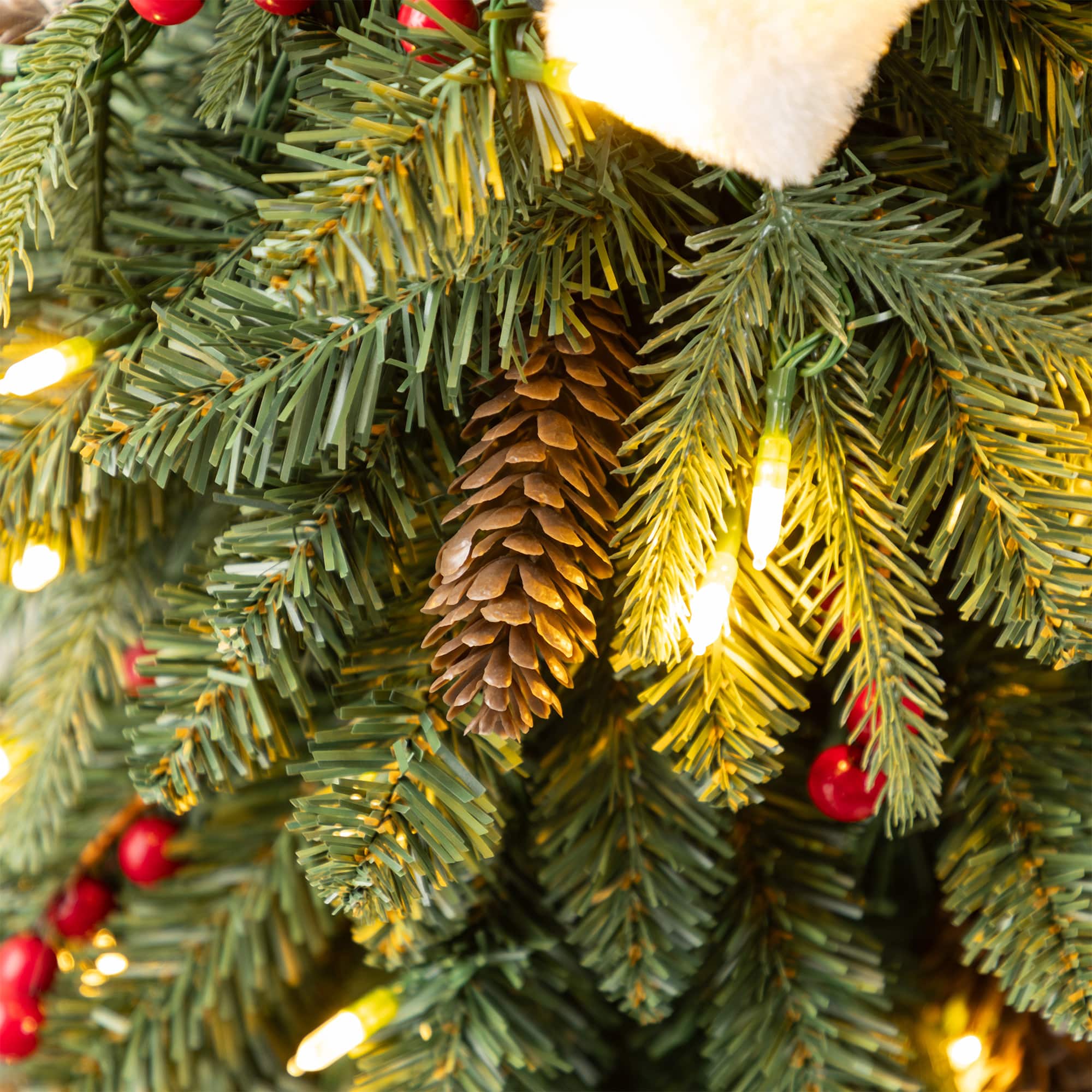 Glitzhome® 4FT Oversized Christmas Woodland Santa with 5FT Lighted Green Artificial Christmas Tree