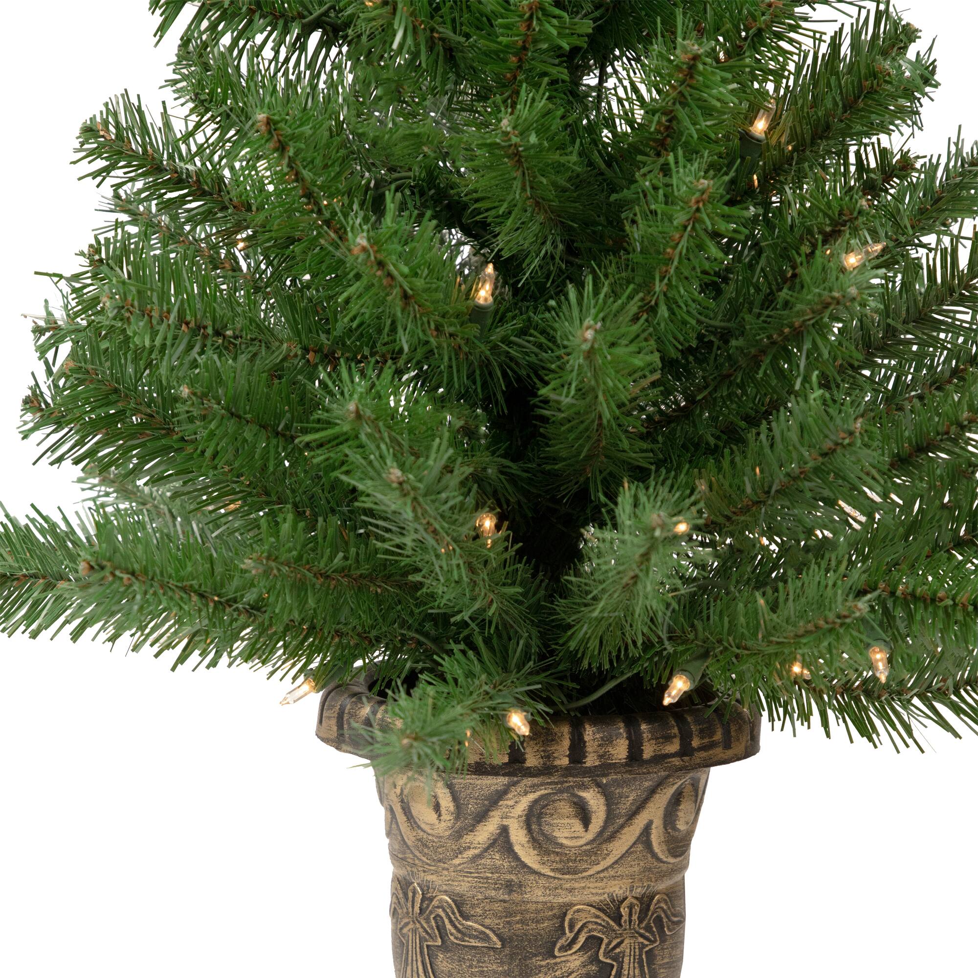 5-Piece Pre-Lit Wolcott Spruce Artificial Christmas Entryway Set, Clear Lights