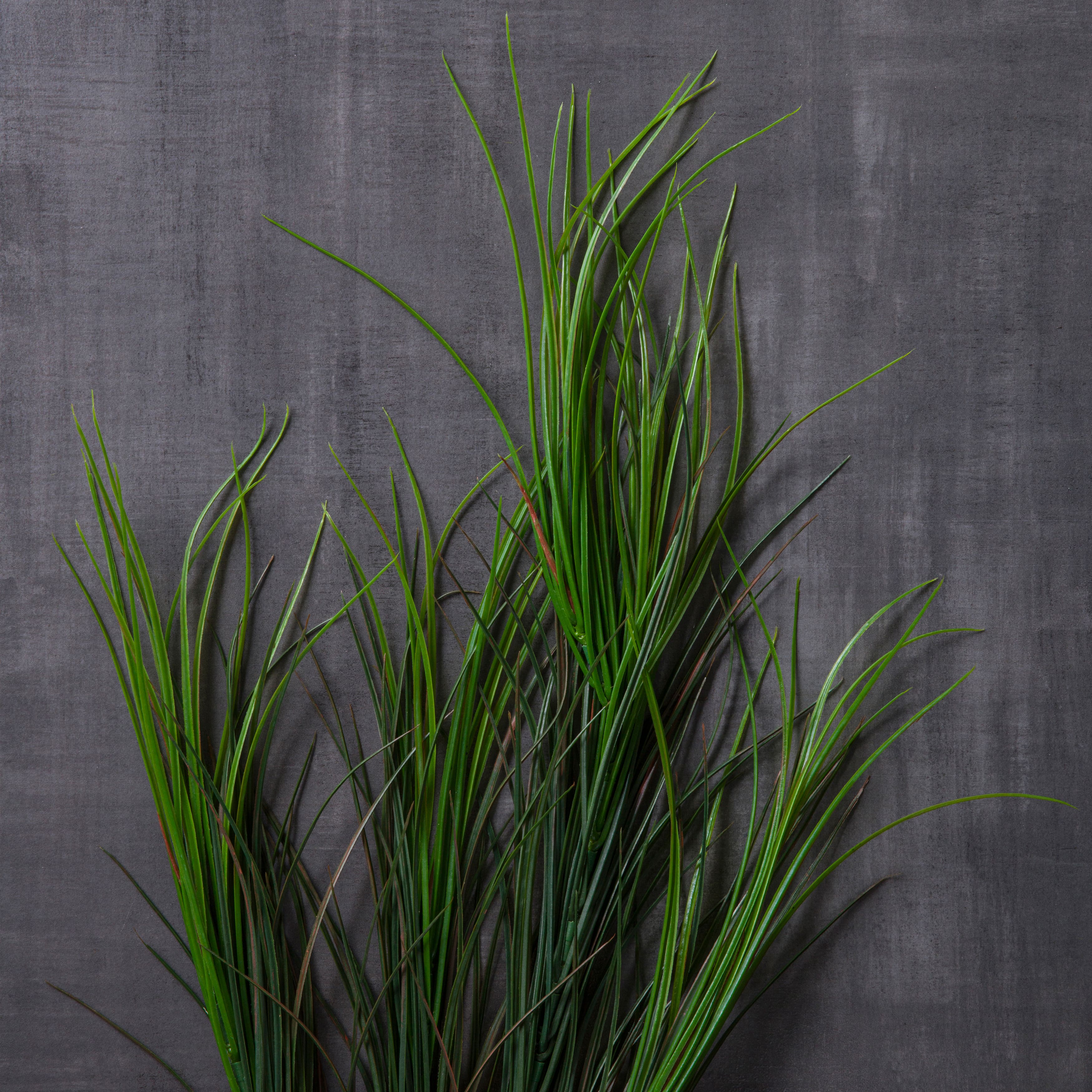 12 Pack: Assorted Green Grass Bush by Ashland®