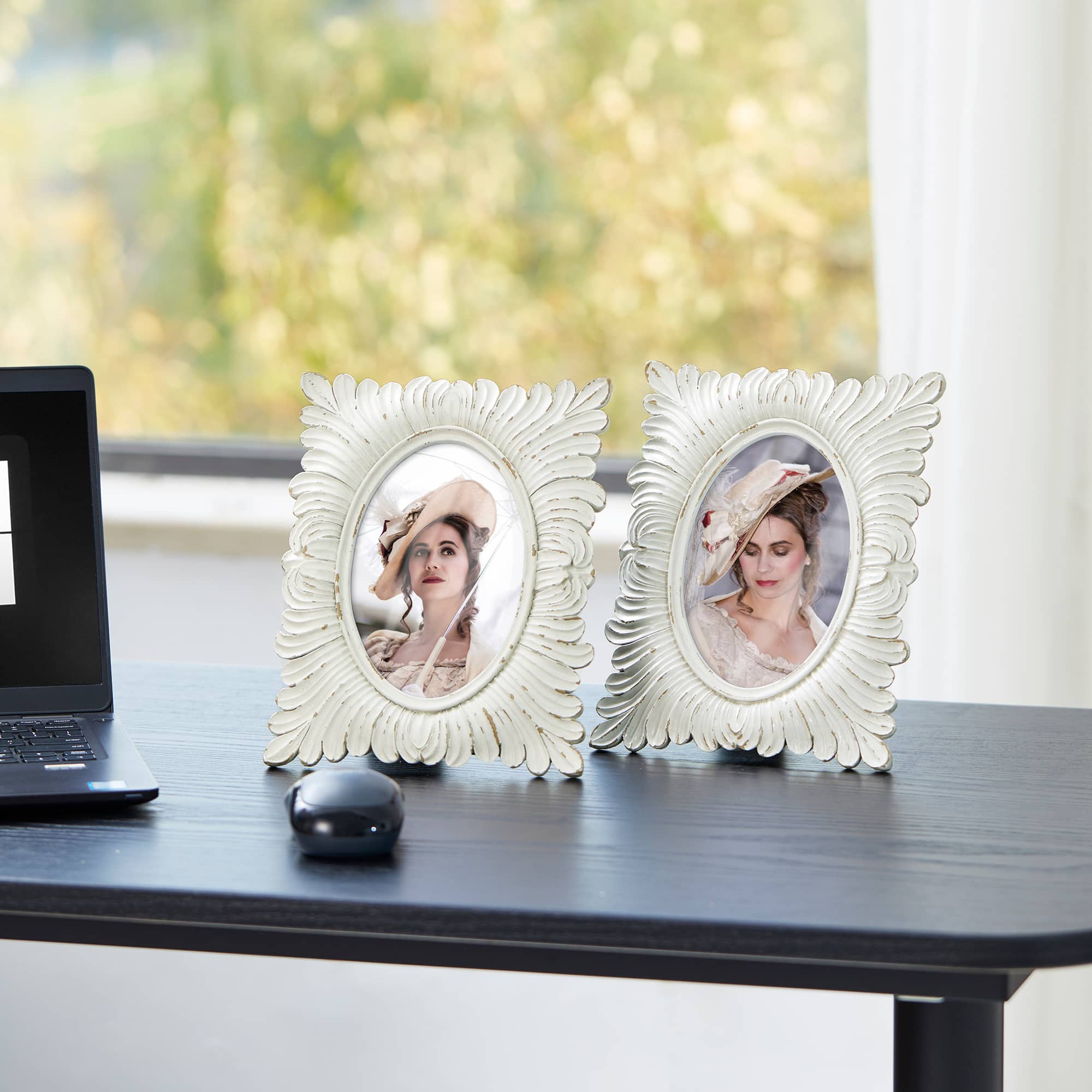 Glitzhome&#xAE; 2 Pack 4&#x22; x 6&#x22; White Ornate Resin Tabletop Picture Frames