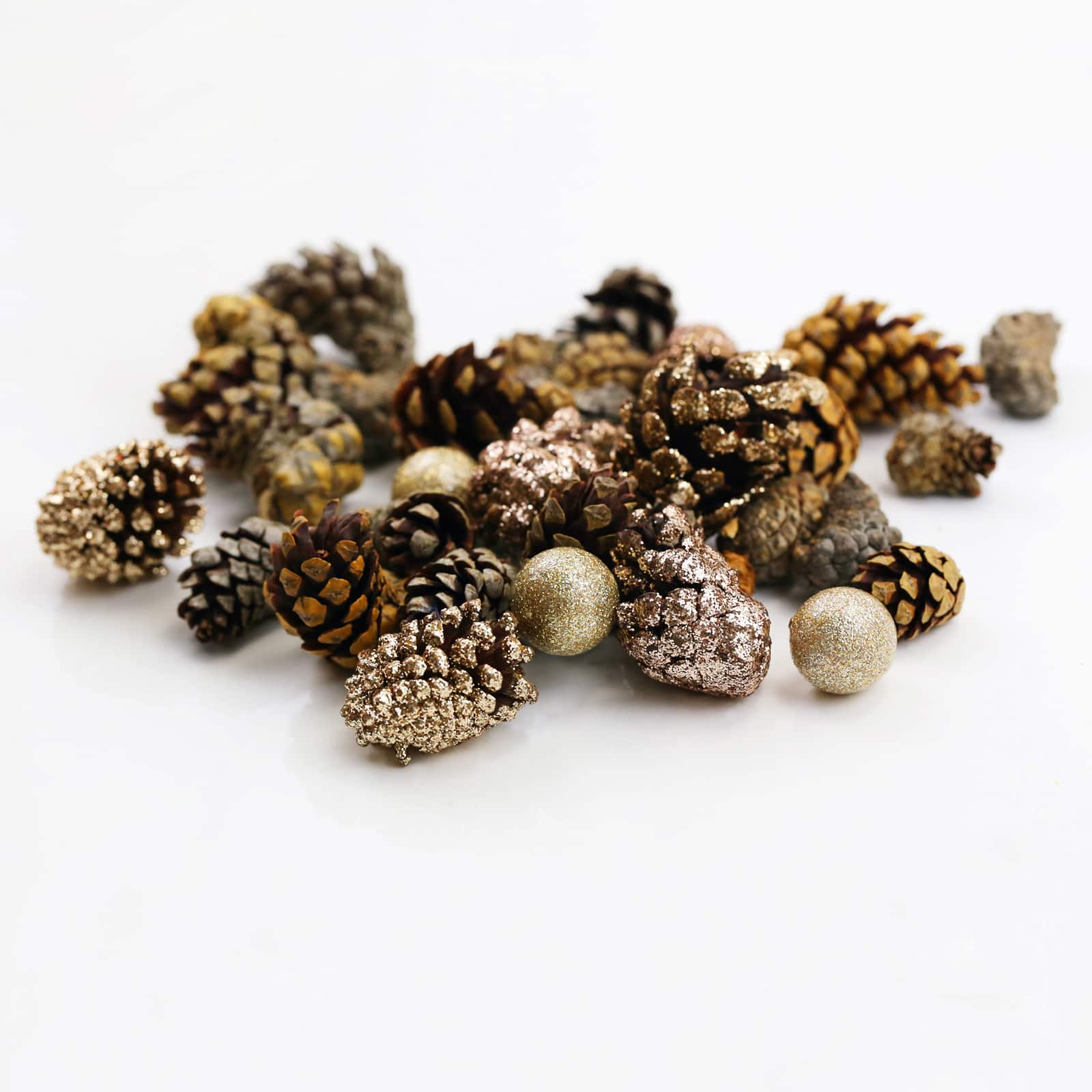 Natural Brown &#x26; Gold Pinecone Mix by Ashland&#xAE;