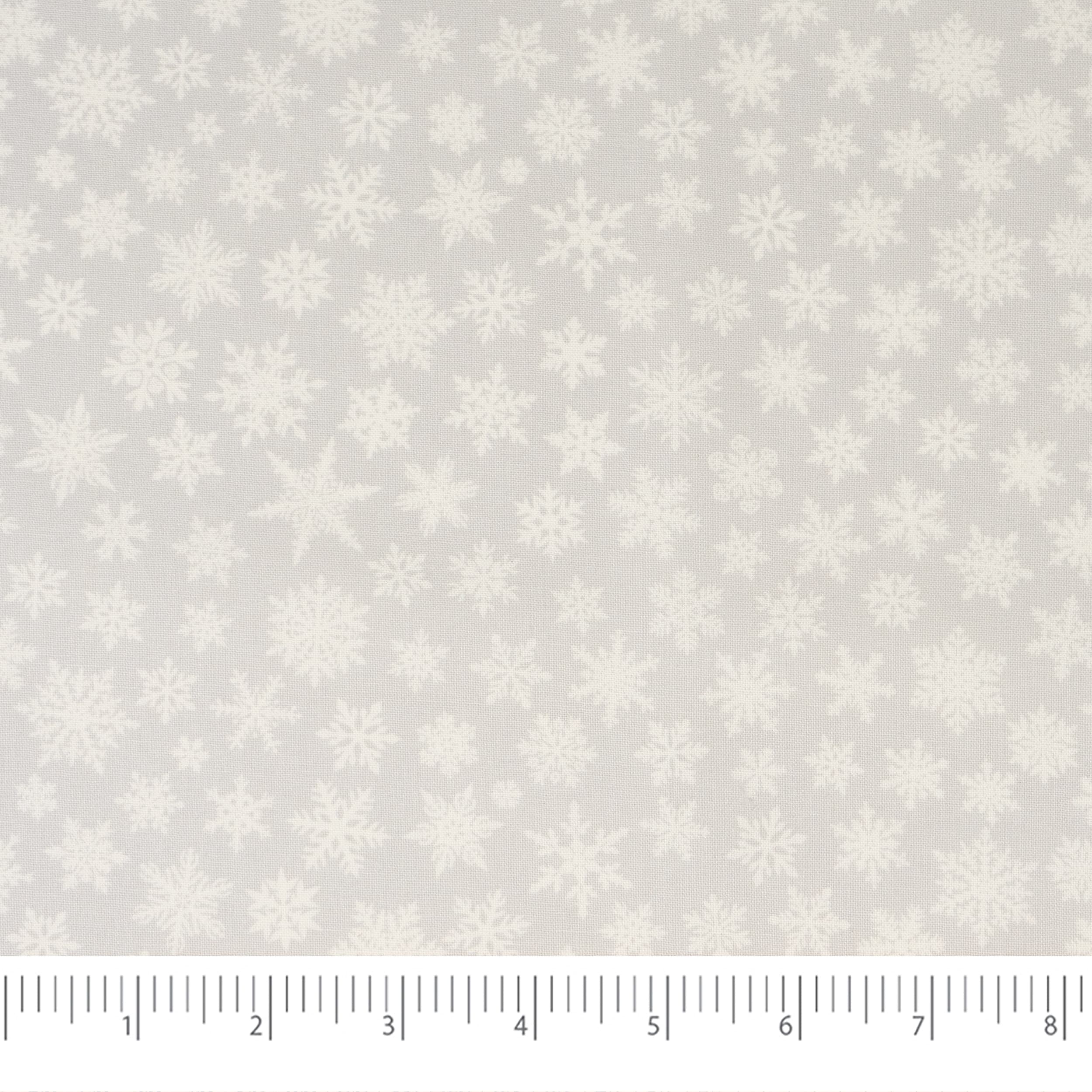 SINGER Christmas Snowflake Cotton Fabric Fat Quarter Bundle