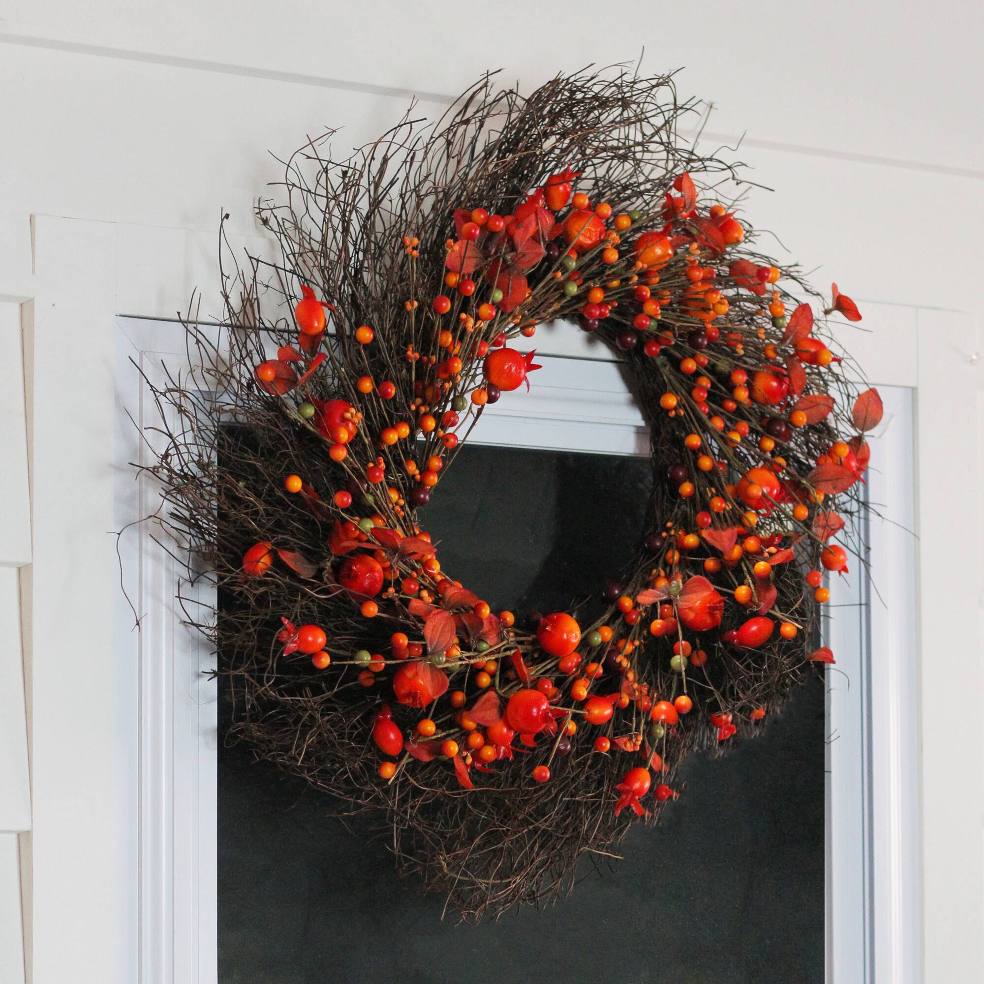 24" Unlit Autumn Harvest Artificial Berries, Twigs & Leaves Rustic Thanksgiving Wreath