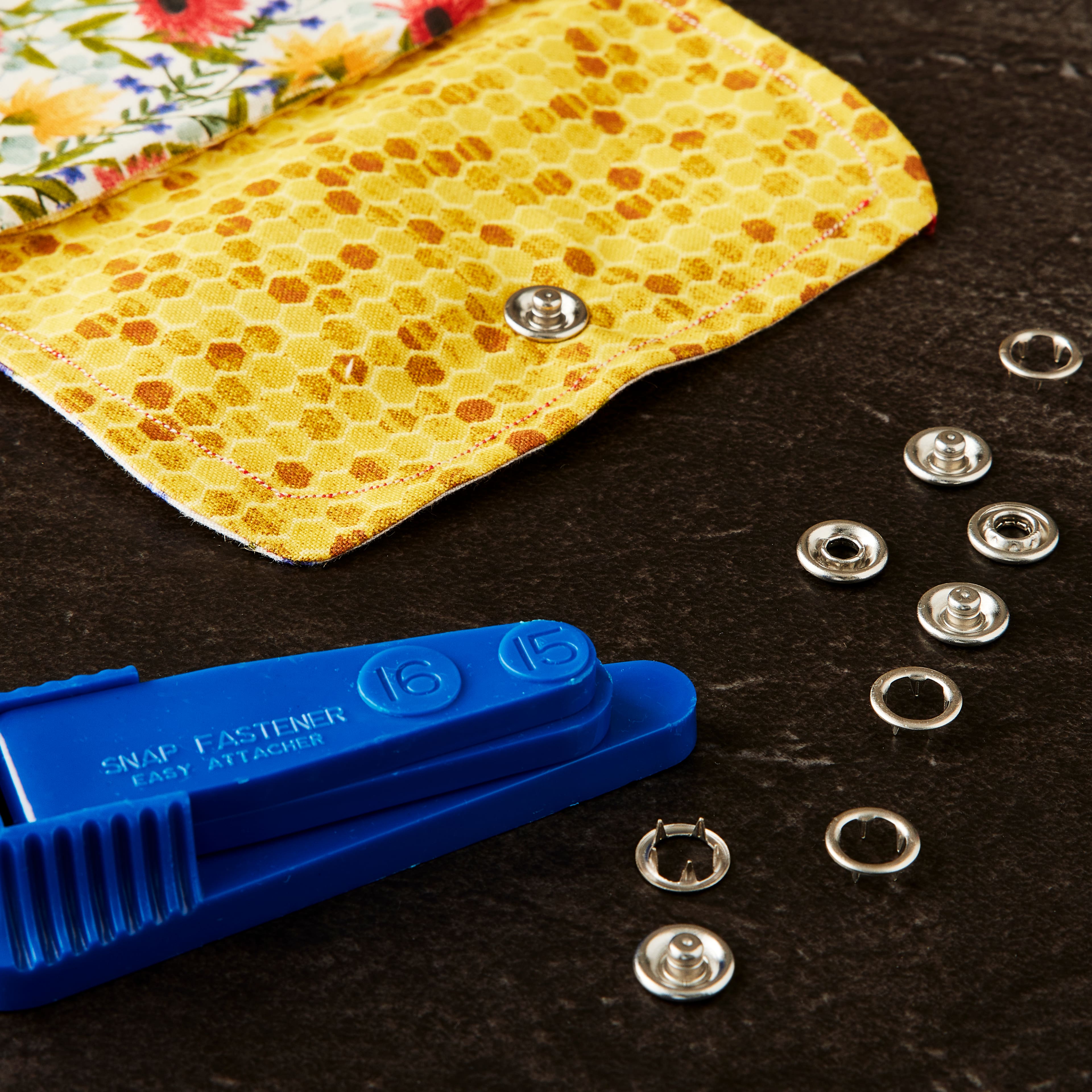 Loops & Threads™ Snap Fastener Kit