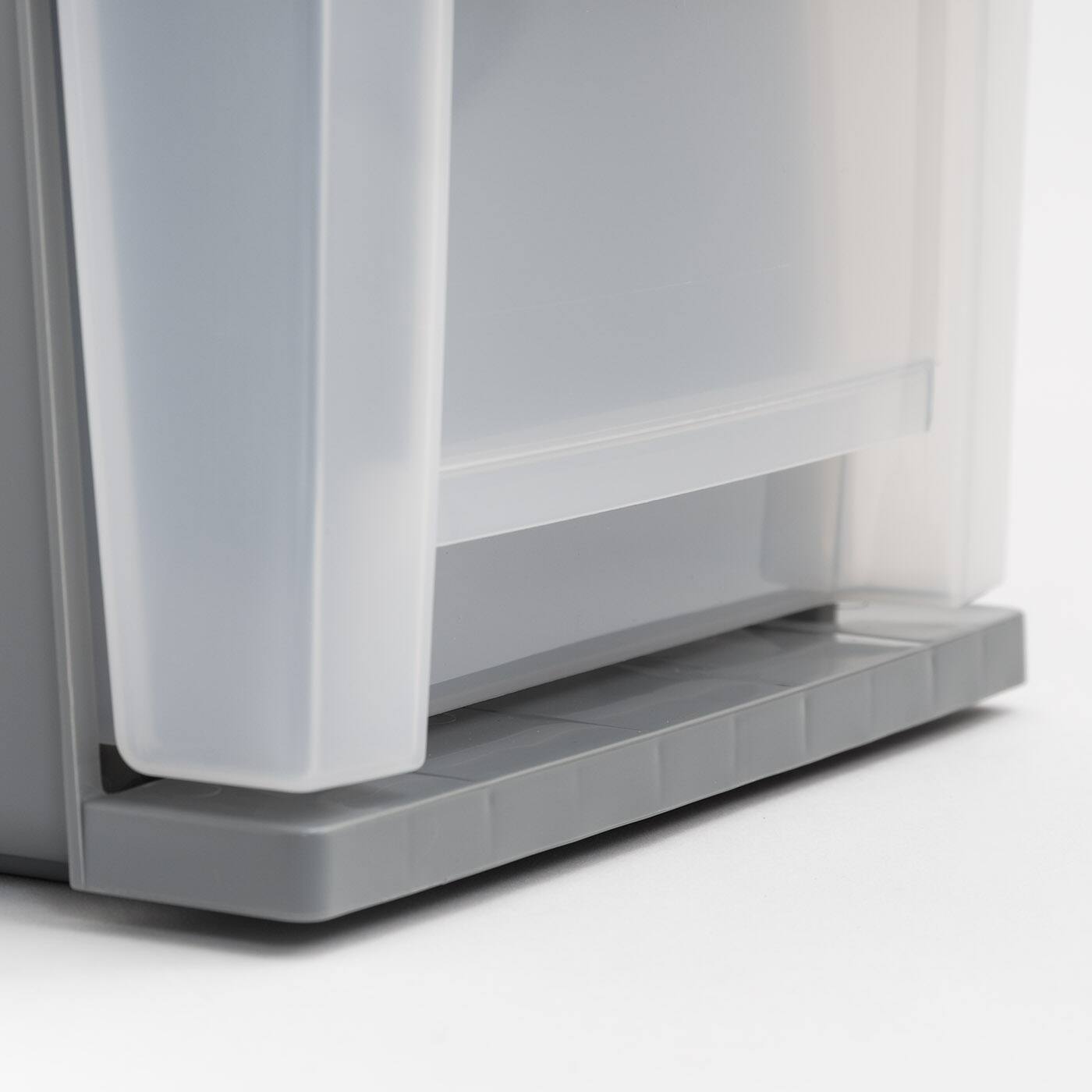 Iris&#xAE; 6.5qt. Gray Stackable Drawer, 5 Pack 