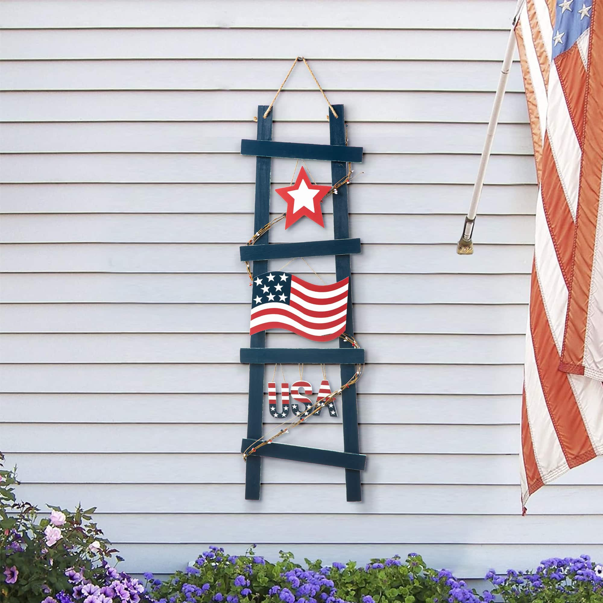 Glitzhome&#xAE; 36&#x22; Patriotic Americana Ladder-Shaped Porch D&#xE9;cor