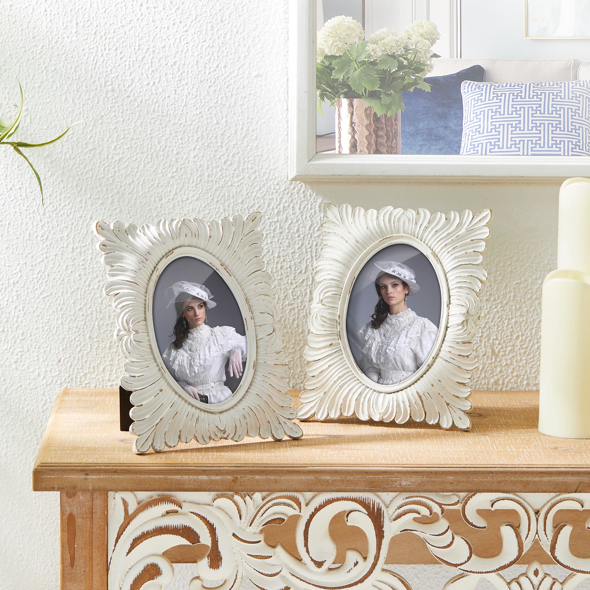 Glitzhome&#xAE; 2 Pack 4&#x22; x 6&#x22; White Ornate Resin Tabletop Picture Frames