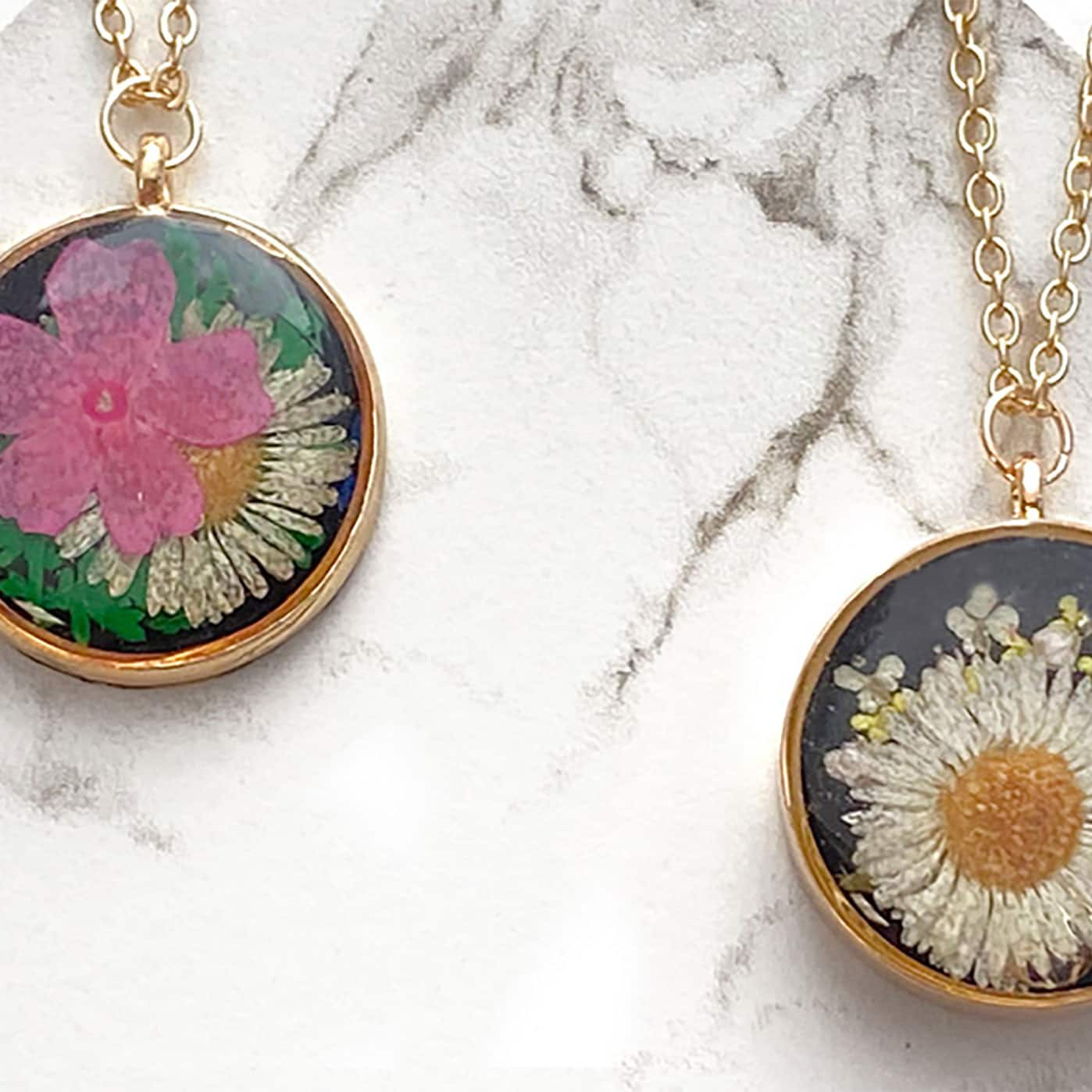 Dried flower clearance necklace pendant