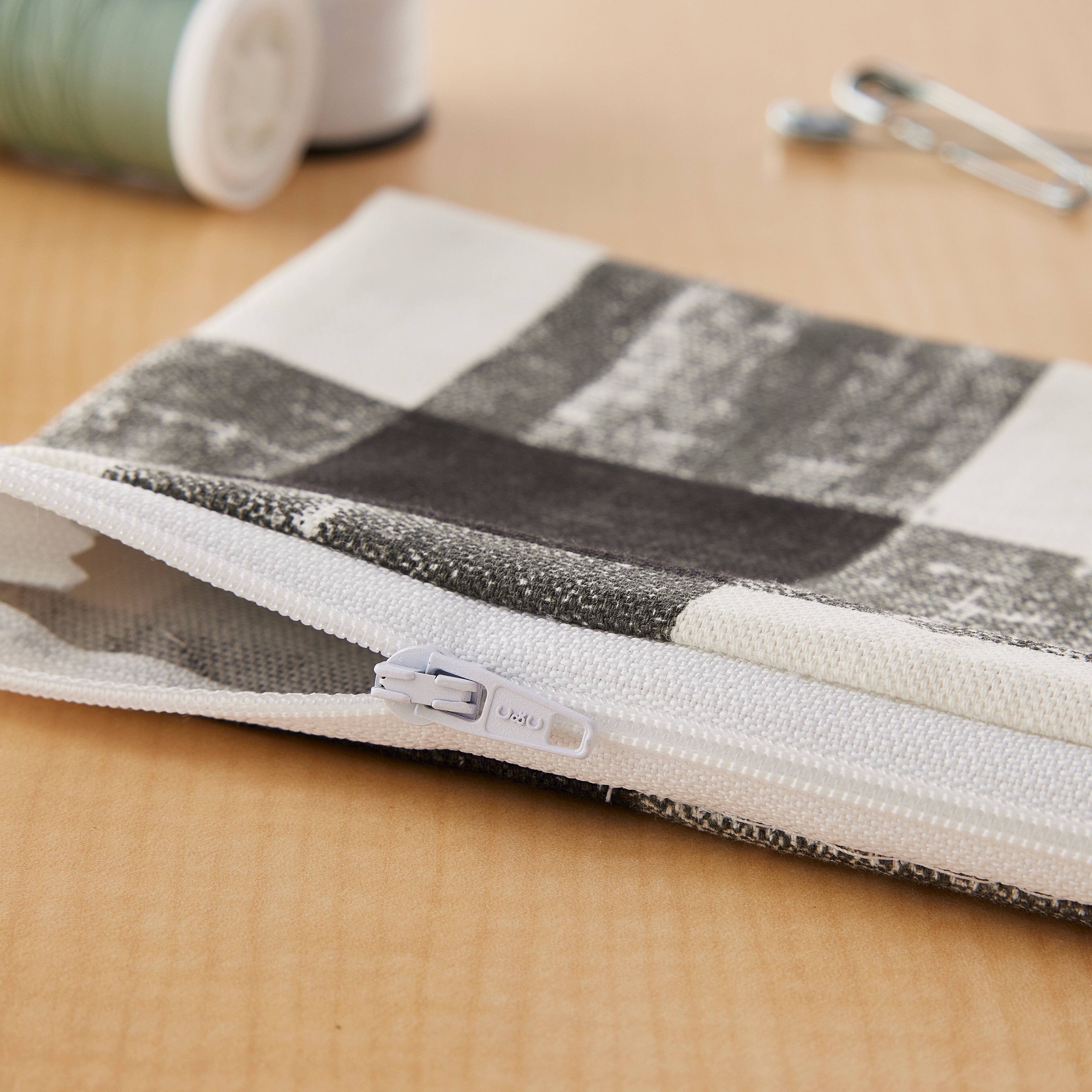 12 Pack: Coats & Clark 22" Polyester All Purpose Zipper