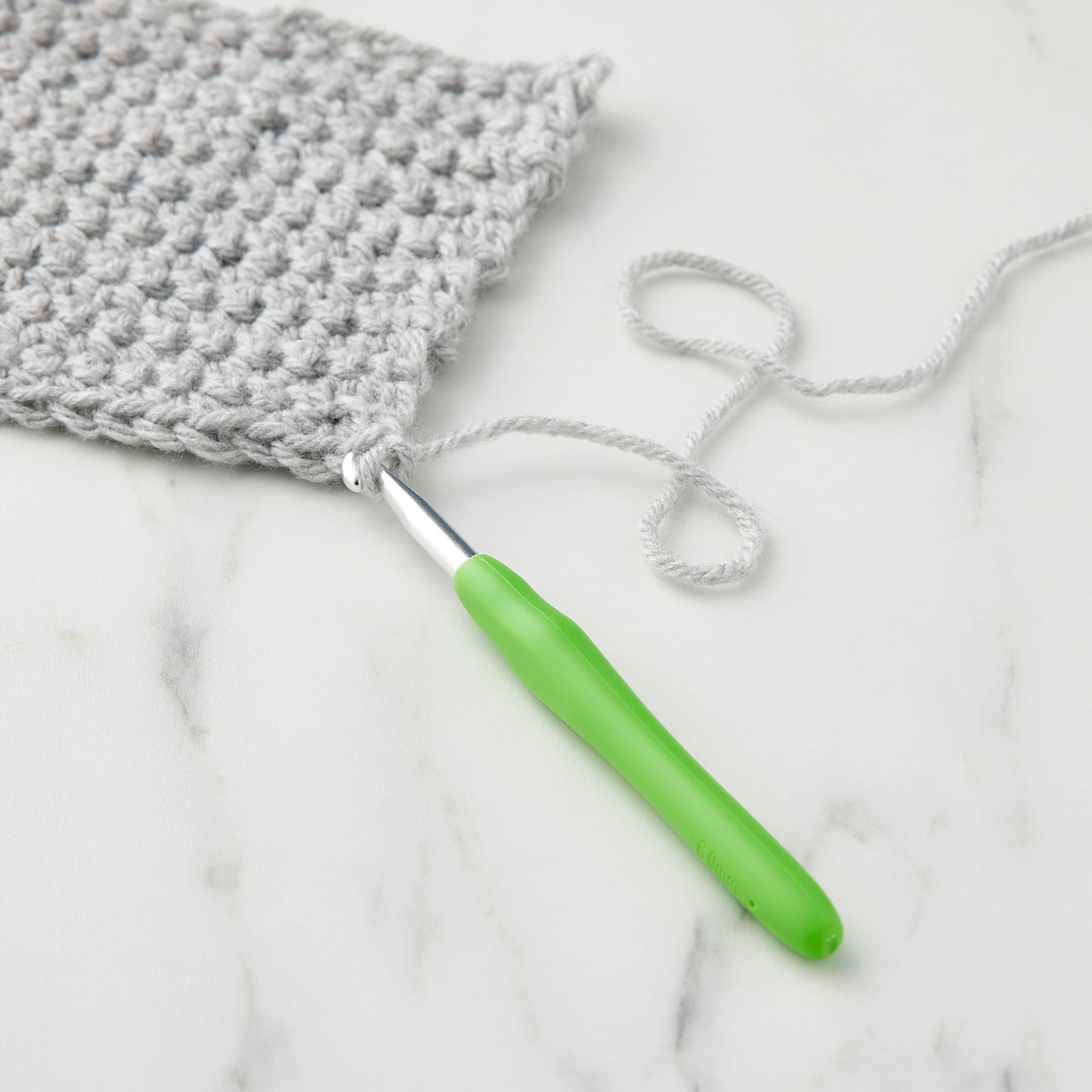 Ergonomic Aluminum Crochet Hook by Loops & Threads®