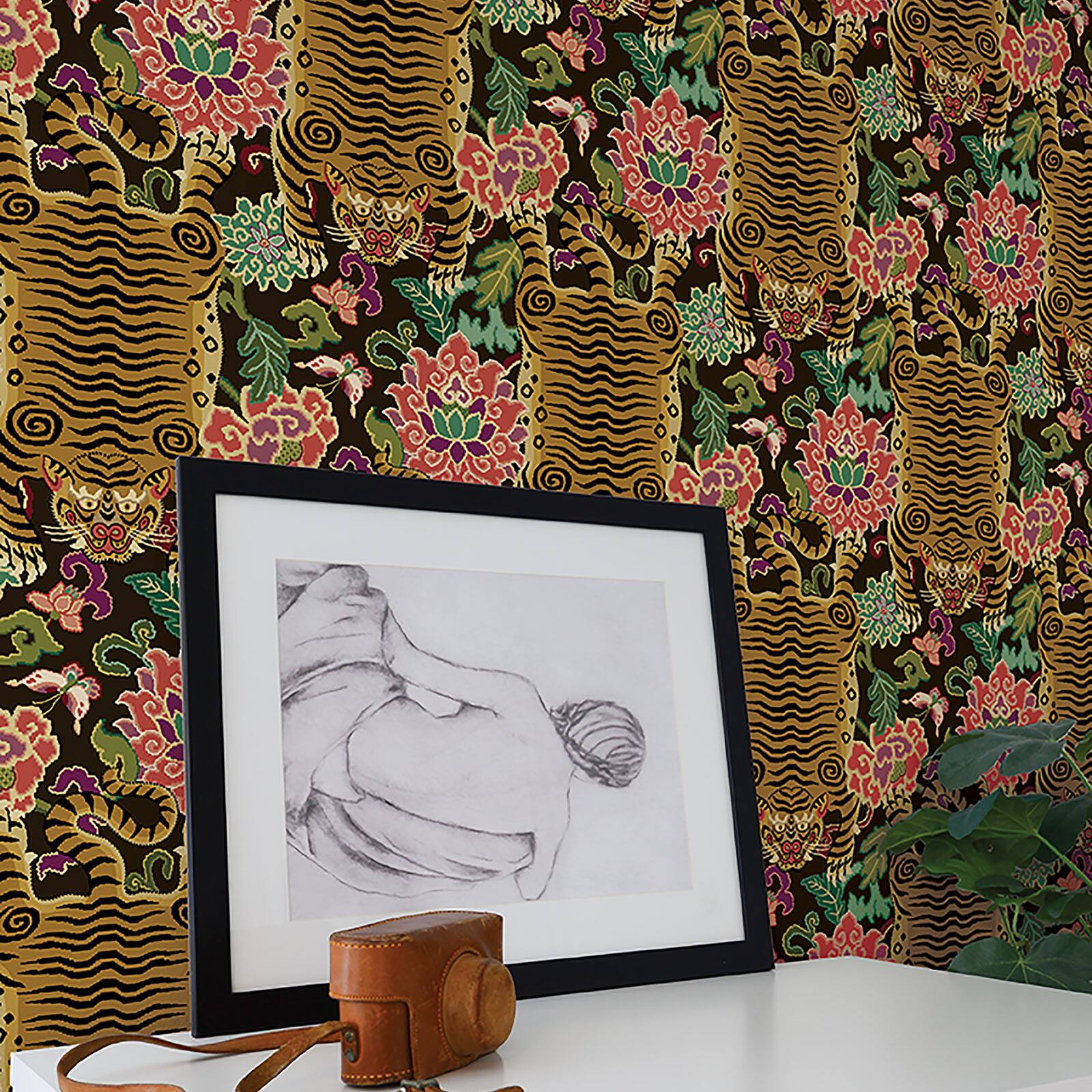Surface Style Tiger Eye Peel &#x26; Stick Wallpaper