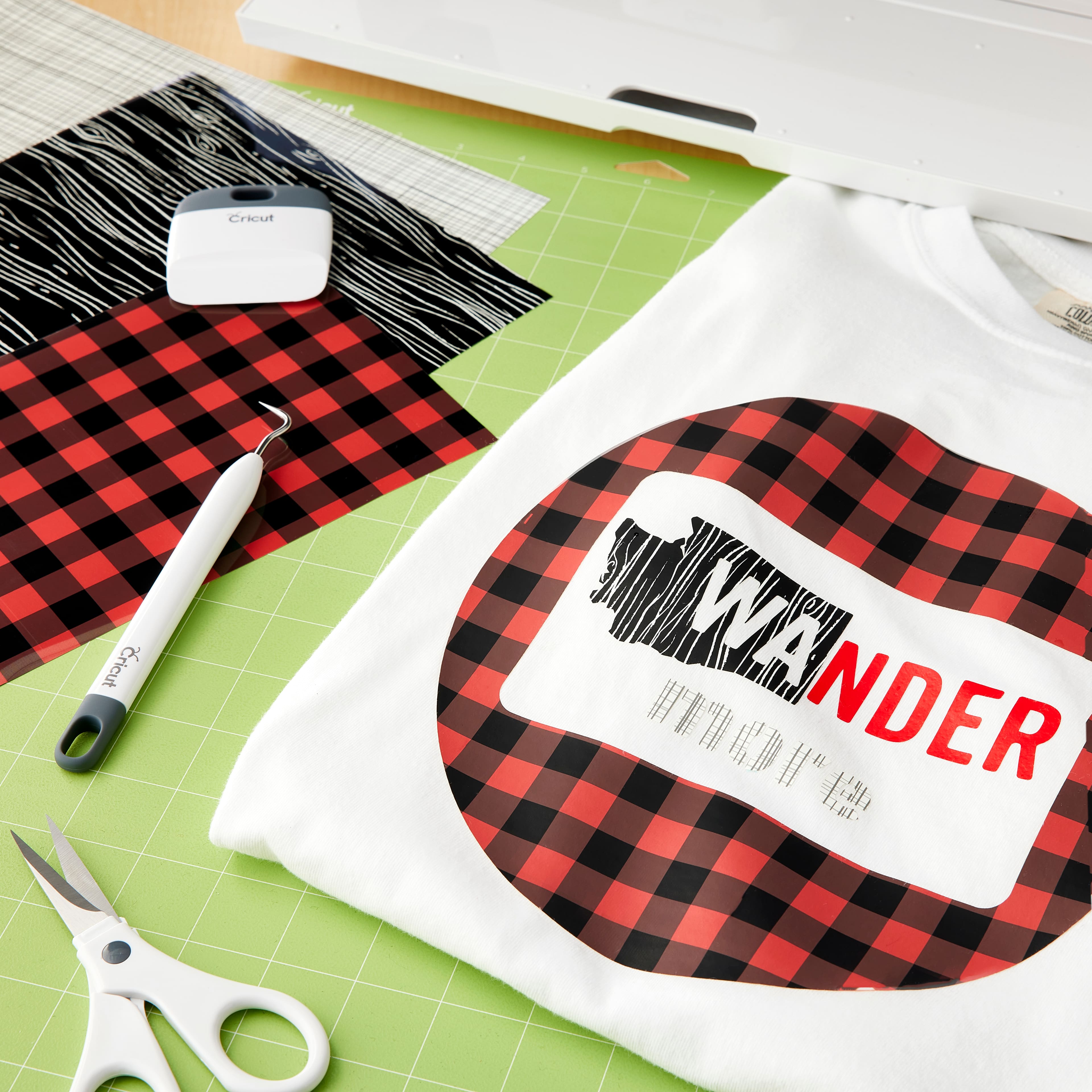 Cricut Joy Smart Patterned Iron-On Vinyl - Lumberjack