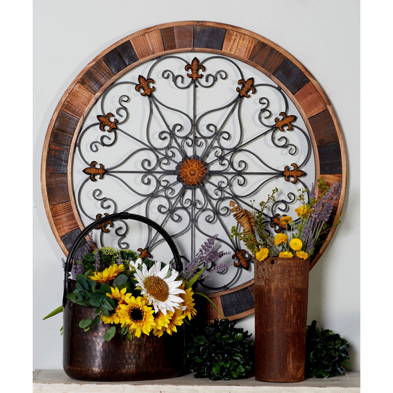 35&#x22; Brown Rustic Ornamental Metal &#x26; Brown Round Wall D&#xE9;cor