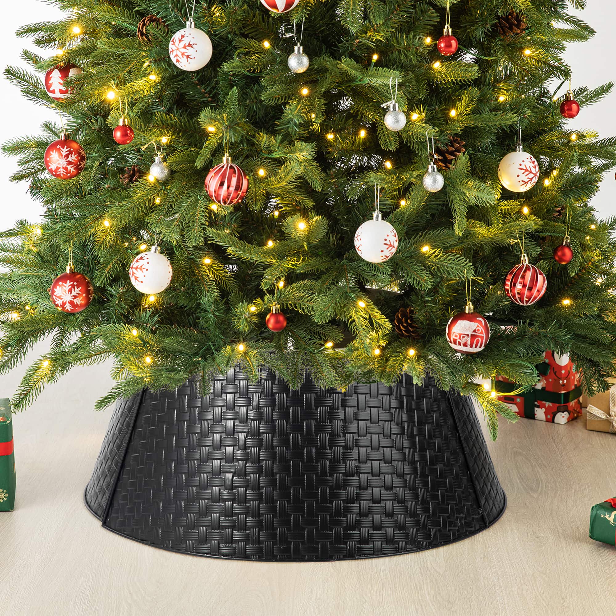 Glitzhome® Black 26" Woven Metal Tree Collar