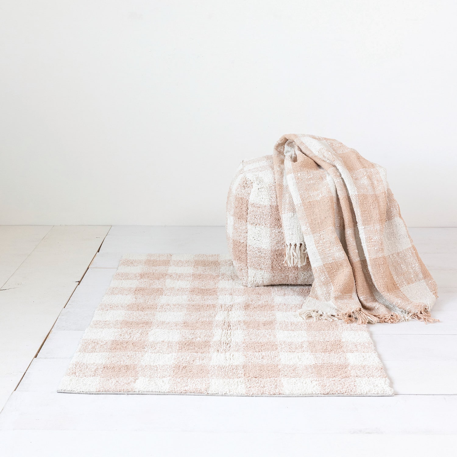 Hello Honey® 3ft. x 5ft. Blush & Cream Plaid Cotton Tufted Rug
