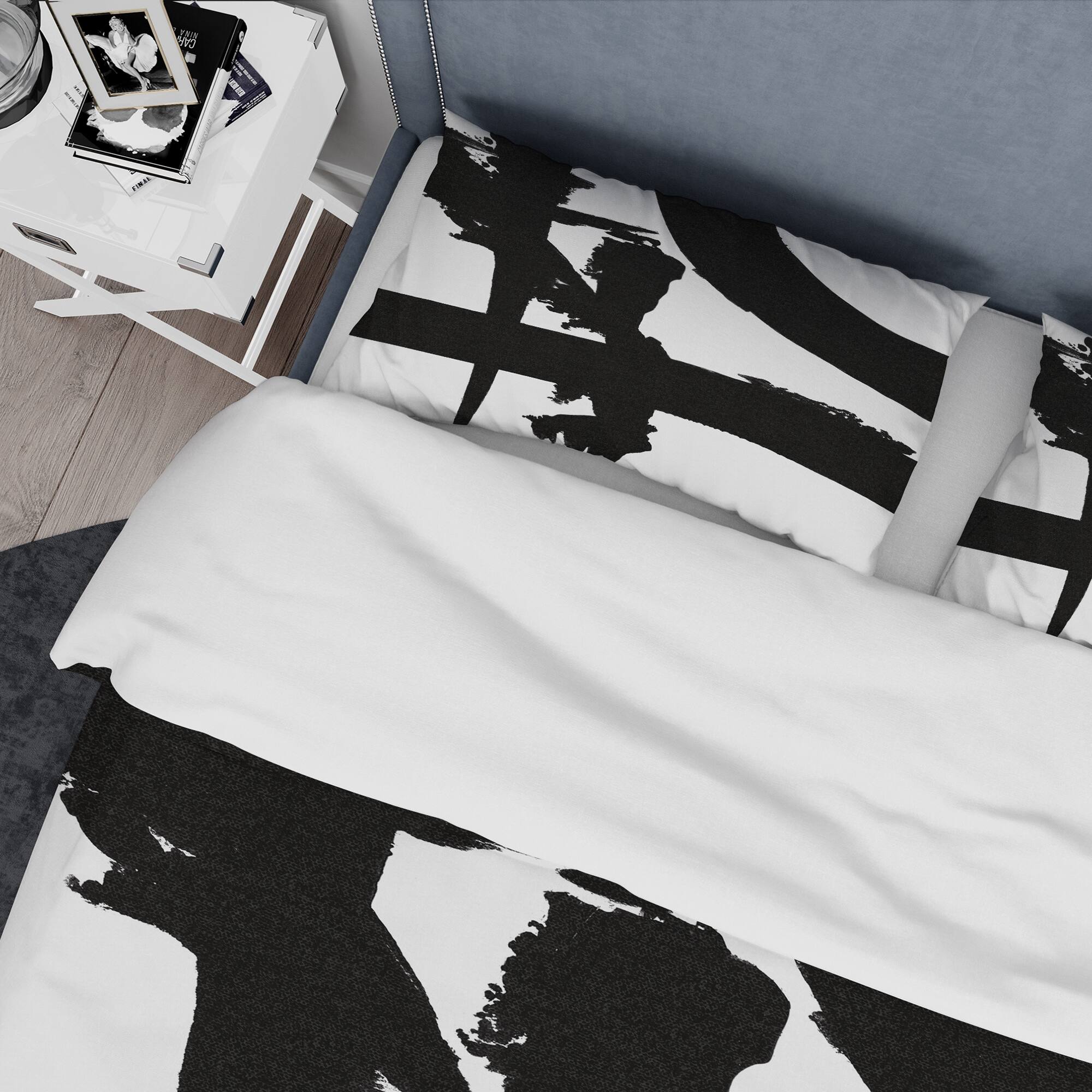 Designart &#x27;Black &#x26; White Crossing Paths I&#x27; Geometric Bedding Set - Duvet Cover &#x26; Shams