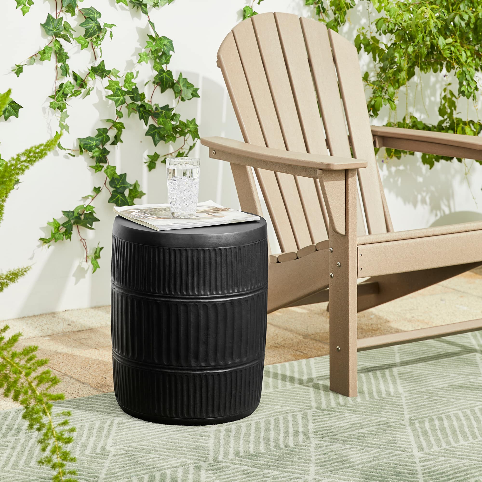 Glitzhome&#xAE; 18.5&#x22; Multi-Functional Textured Garden Stool