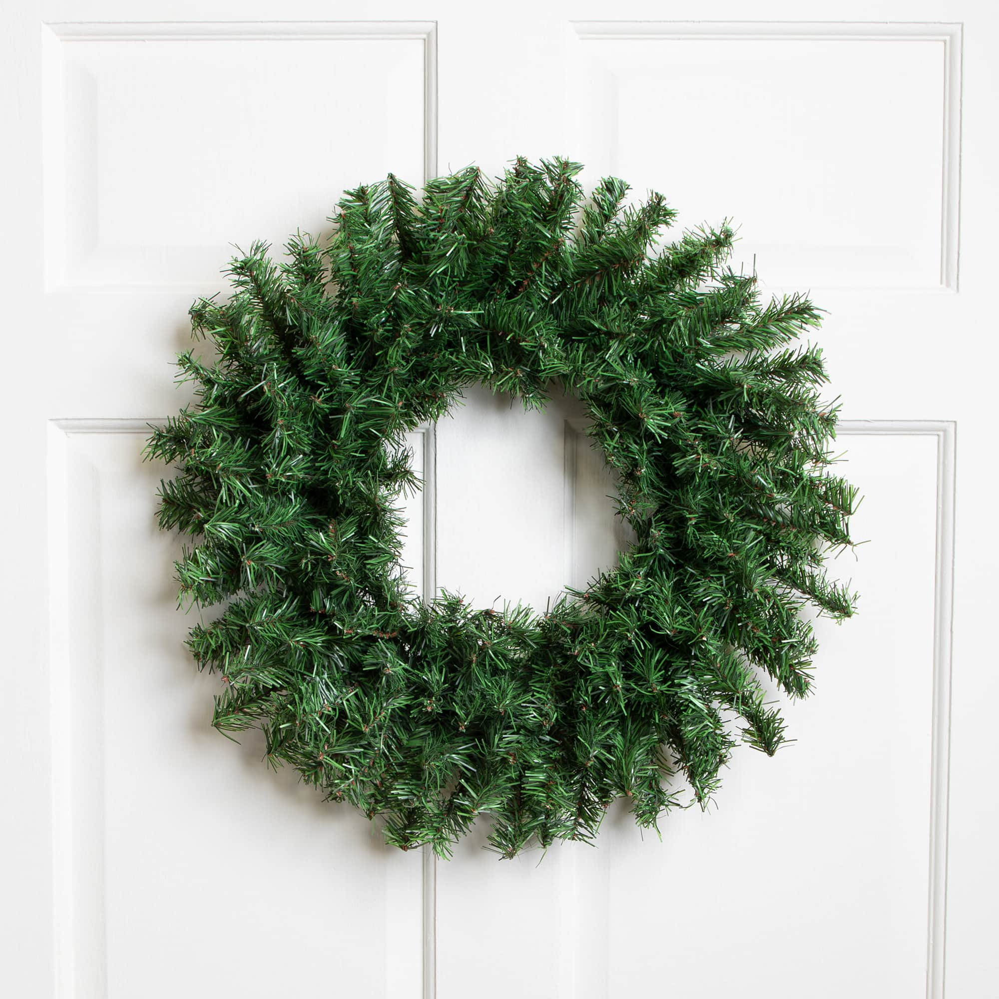 20" Canadian Pine Artificial Christmas Wreath