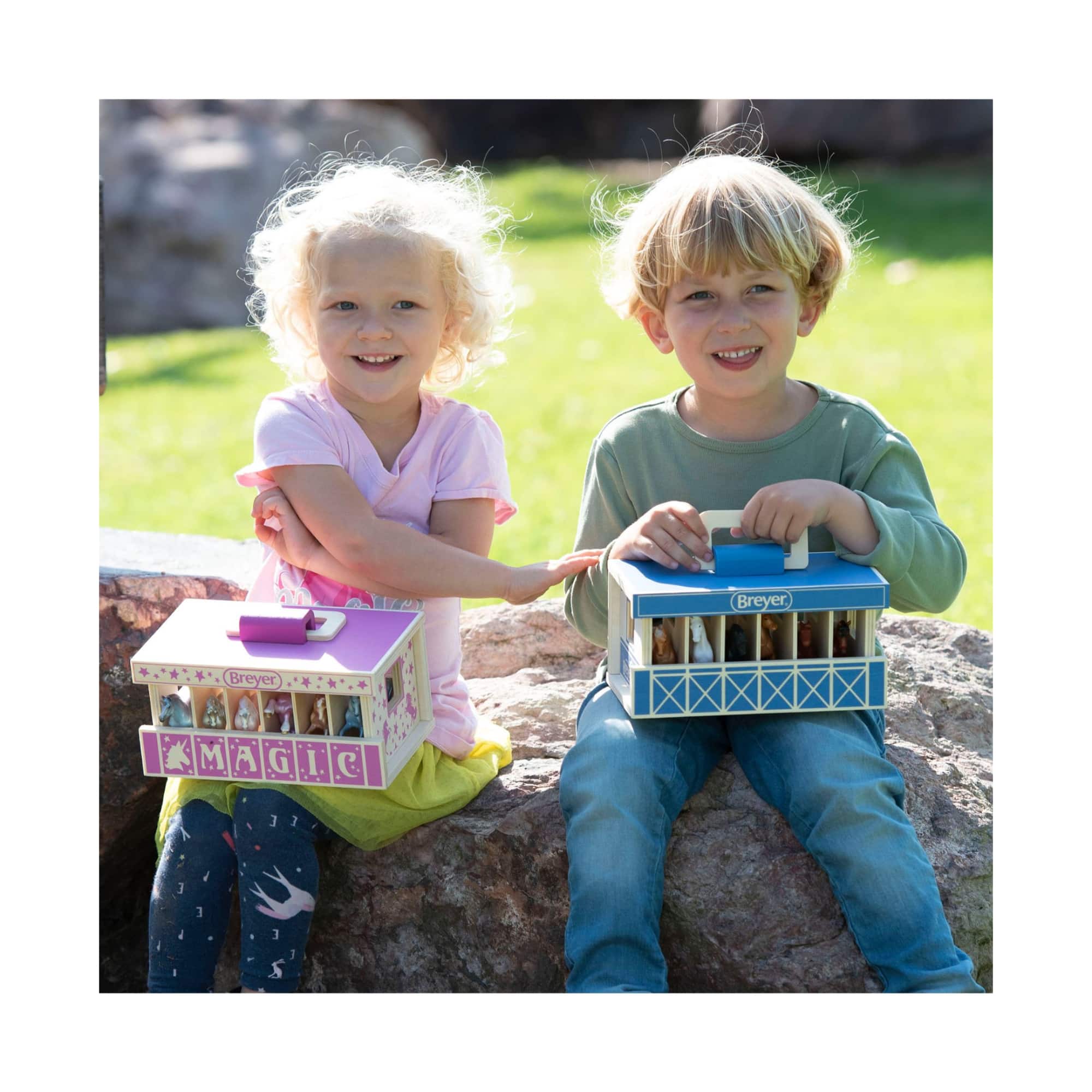 Reeves Breyer Horses Breyer Farms Wooden Stable Play Set