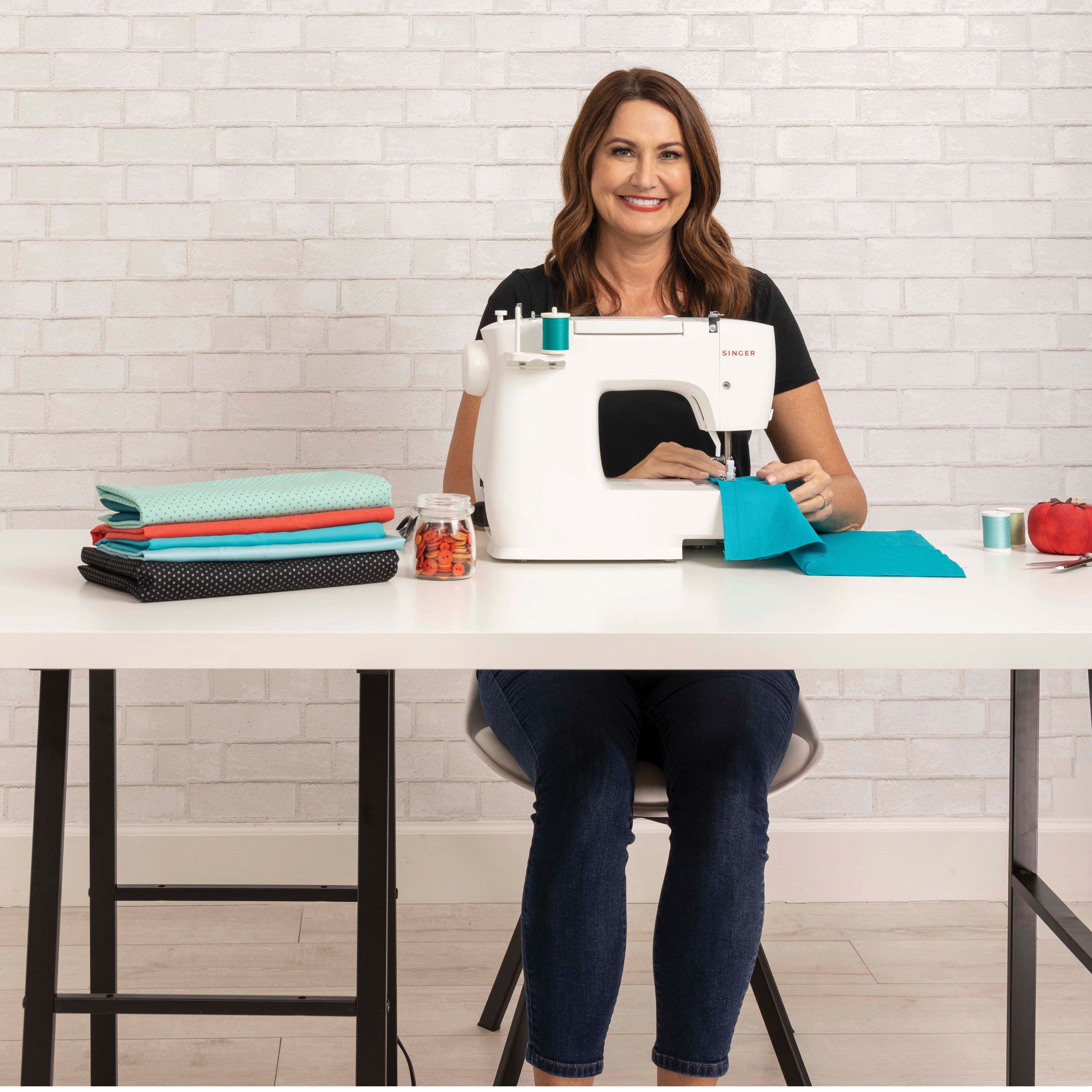 SINGER® M1500 Mechanical Sewing Machine