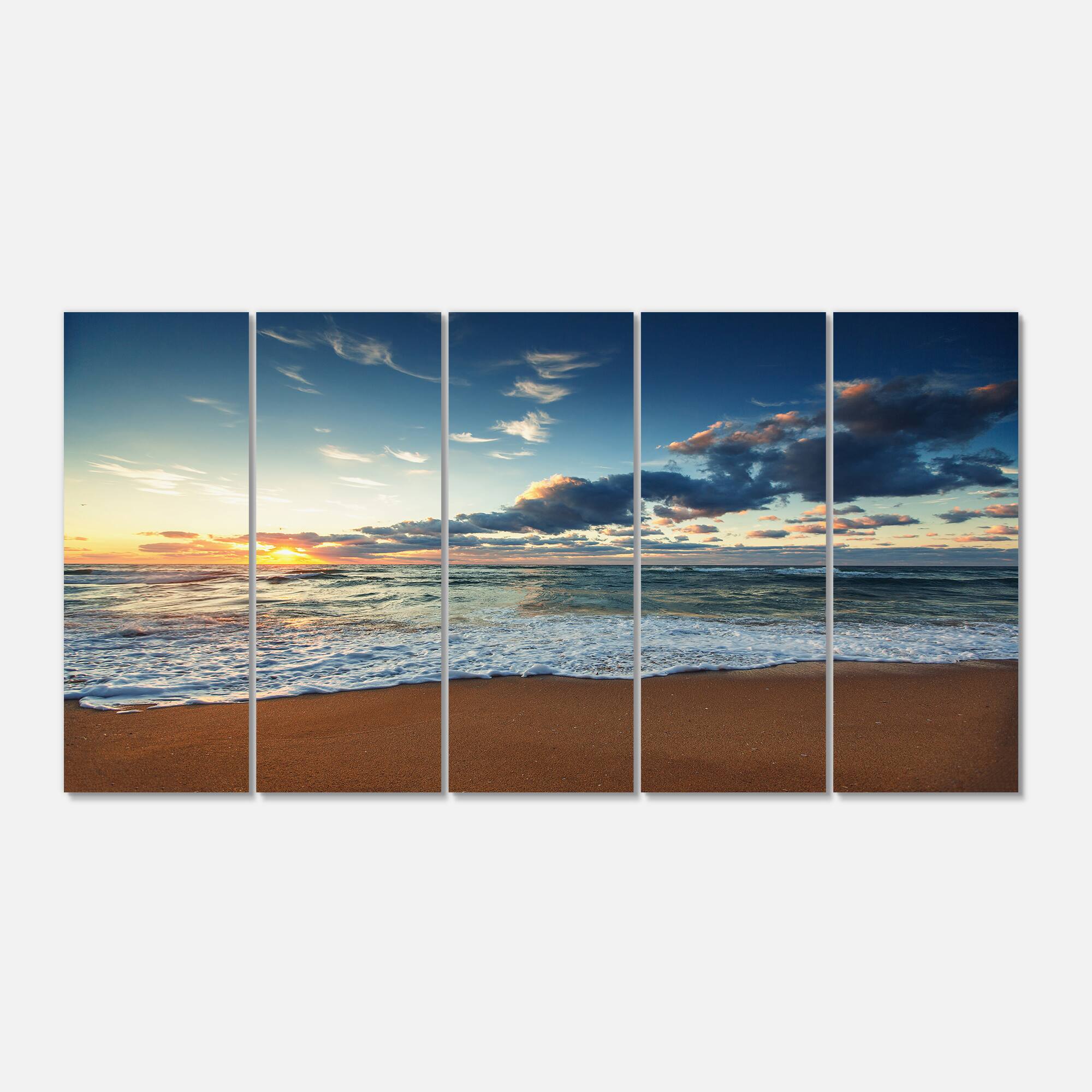 Designart - Sunrise and Glowing Waves in Ocean - Seascape Canvas Art Print