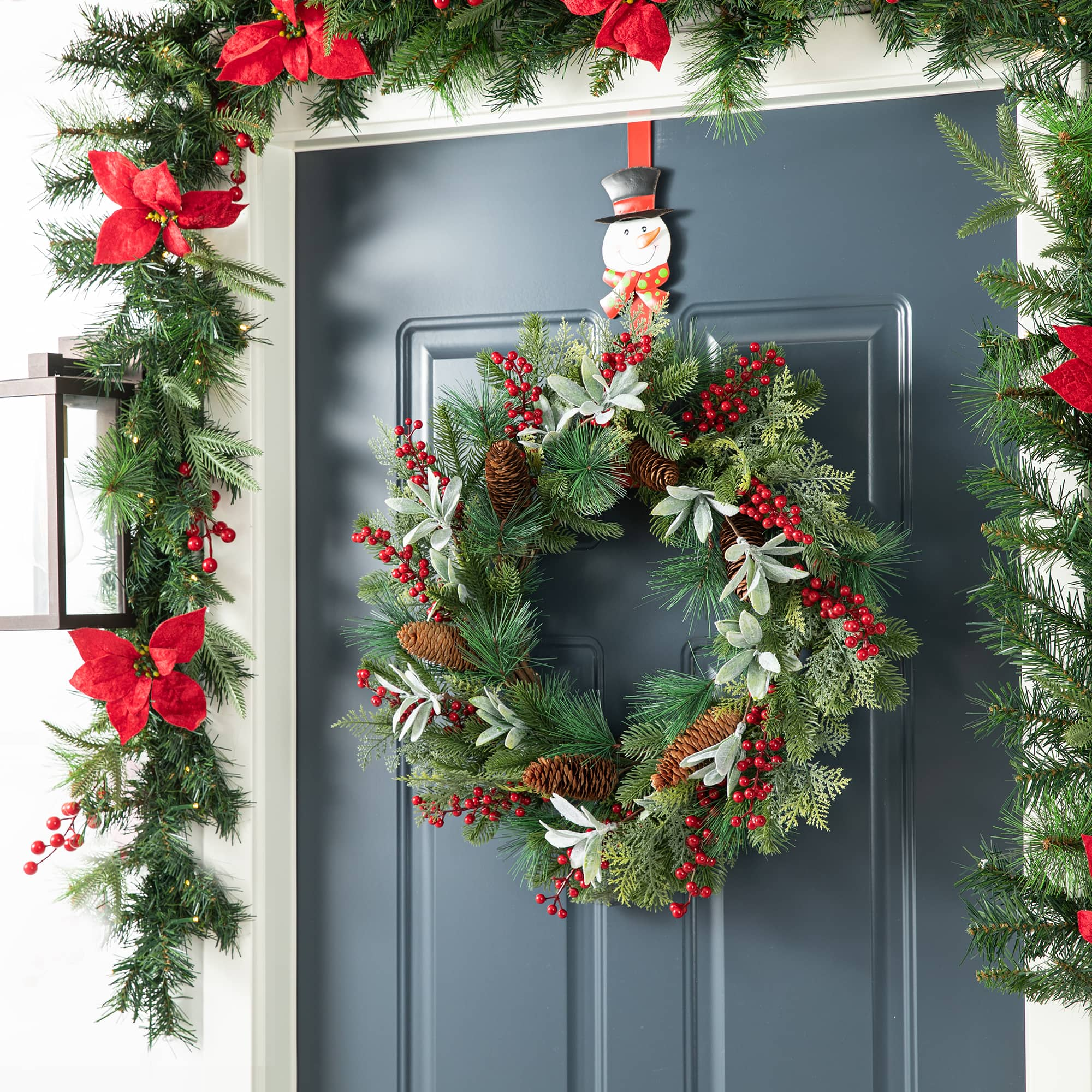 Glitzhome&#xAE; 24&#x22; Christmas Pinecone, Leaf &#x26; Berry Wreath