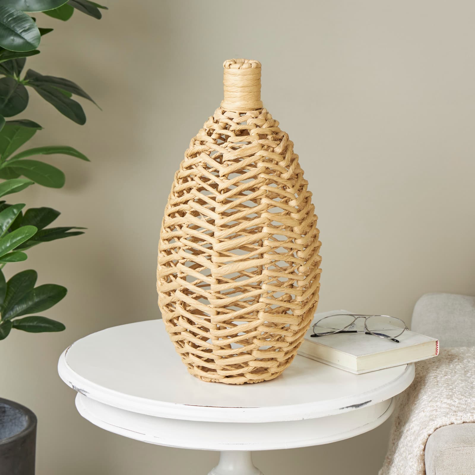 17&#x22; Brown Seagrass Handmade Woven Vase