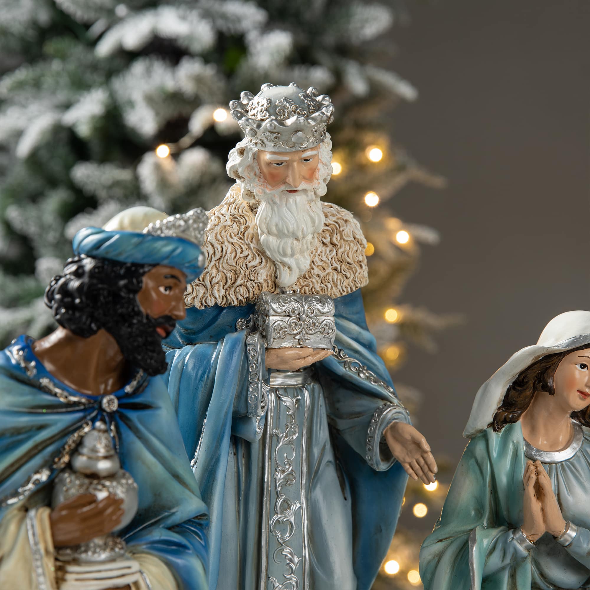 Glitzhome&#xAE; Oversized Deluxe Blue Resin Nativity Figurine Set