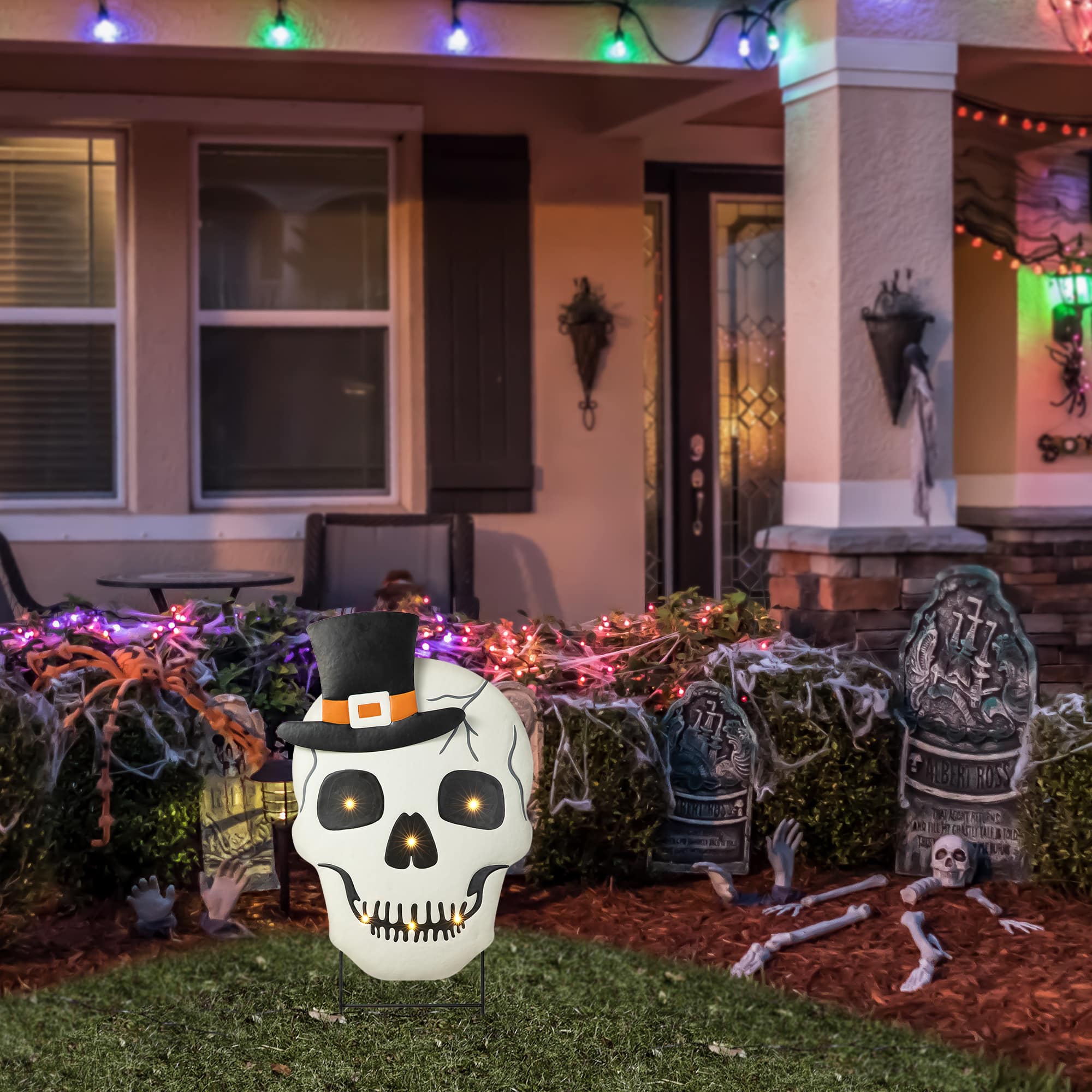 Glitzhome&#xAE; 38&#x22; Lighted Halloween Metal Skull Yard Stake with Timer