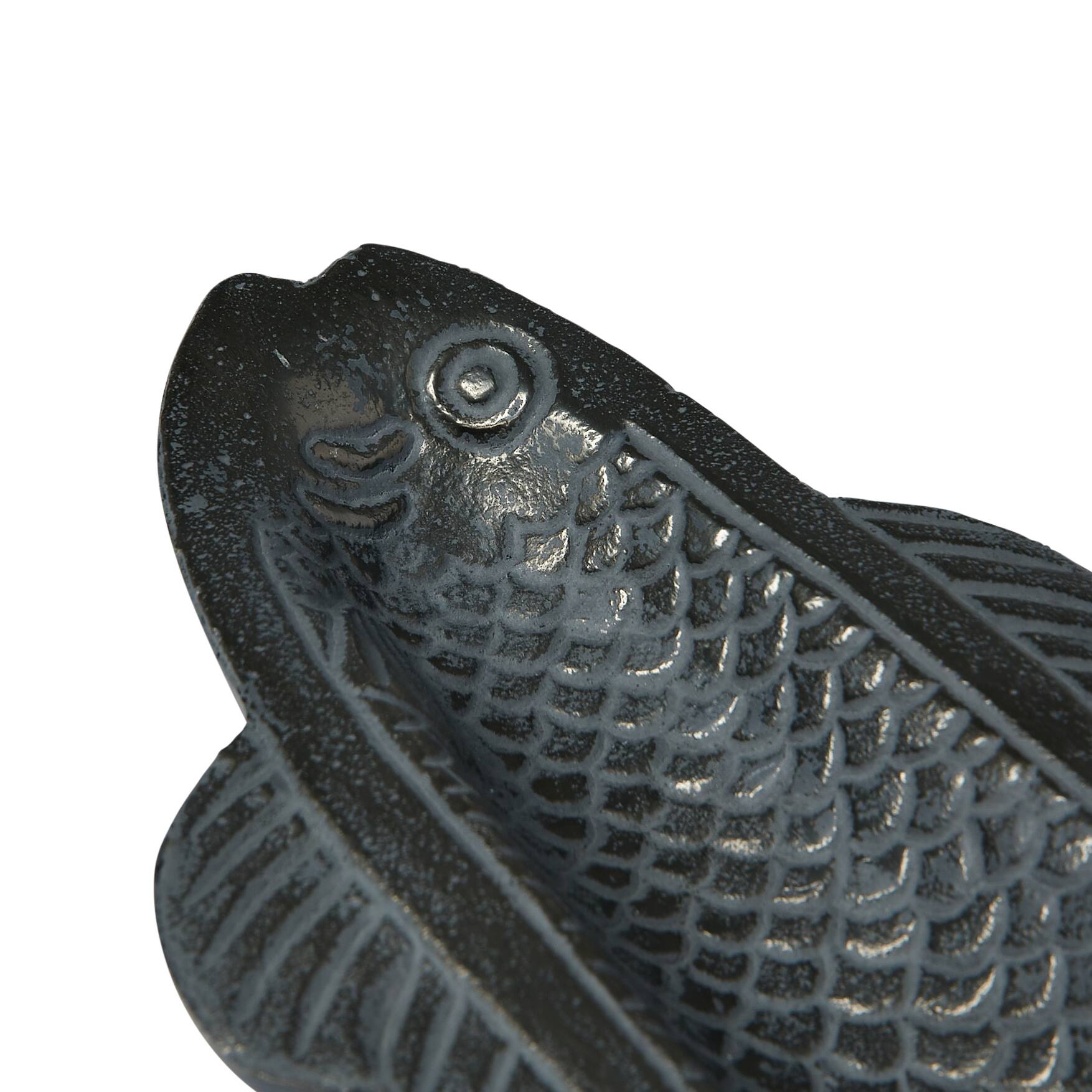 Hello Honey&#xAE; 14&#x22; Antique Gray Aluminum Fish-Shaped Serving Dish