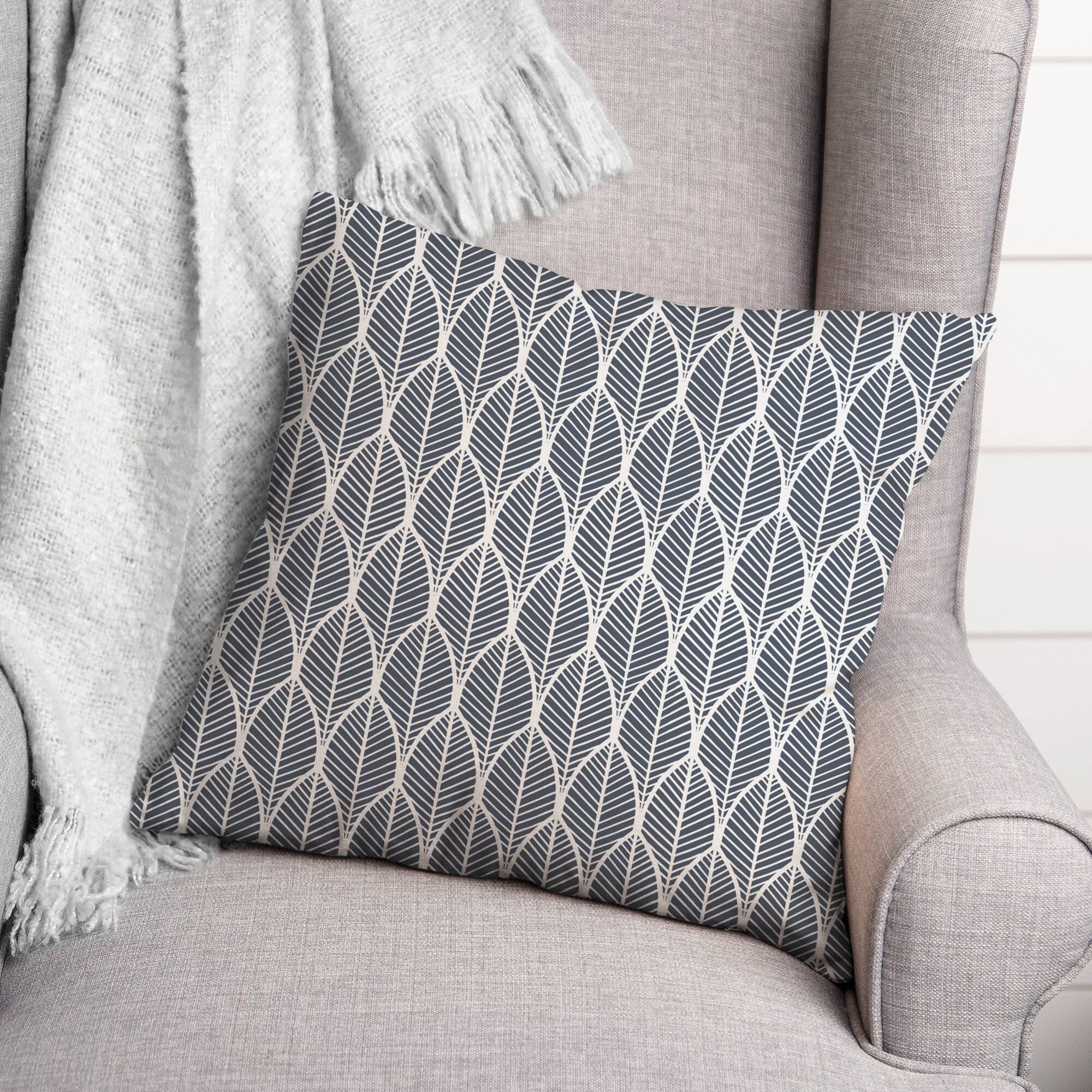 Leaf Pattern Indoor/Outdoor Throw Pillow
