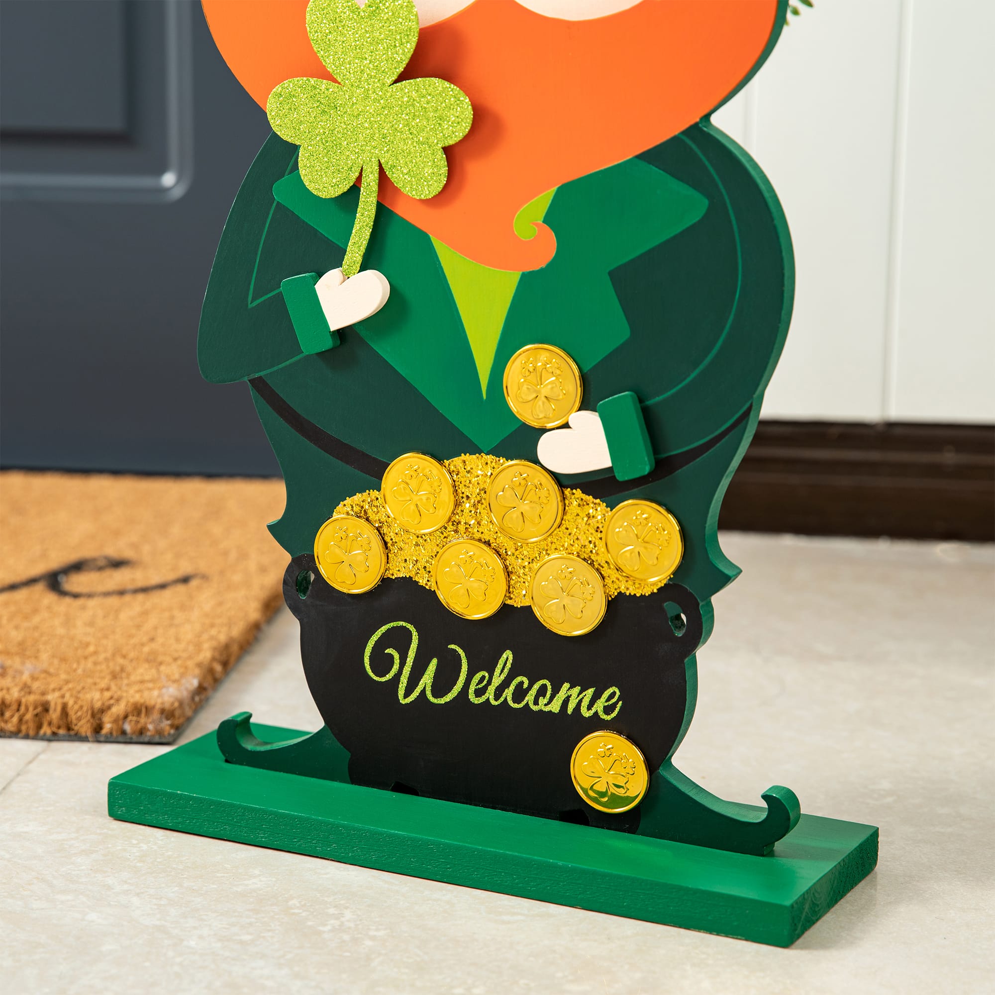 Glitzhome&#xAE; 23.5&#x22; St. Patrick&#x27;s Wooden Leprechaun Pot of Gold Porch D&#xE9;cor