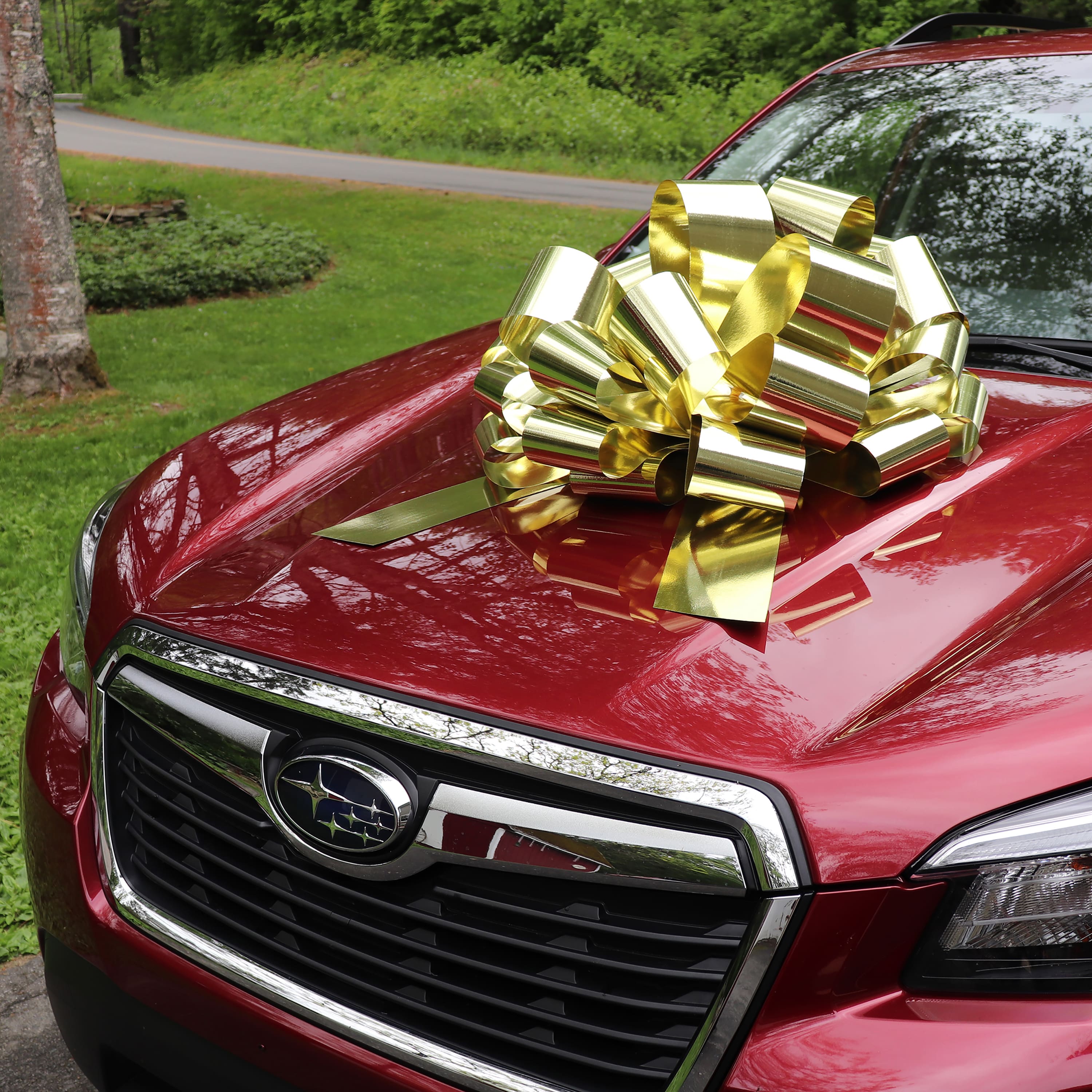 Gwen Studios 24" Giant Gold Waterproof Car Bow