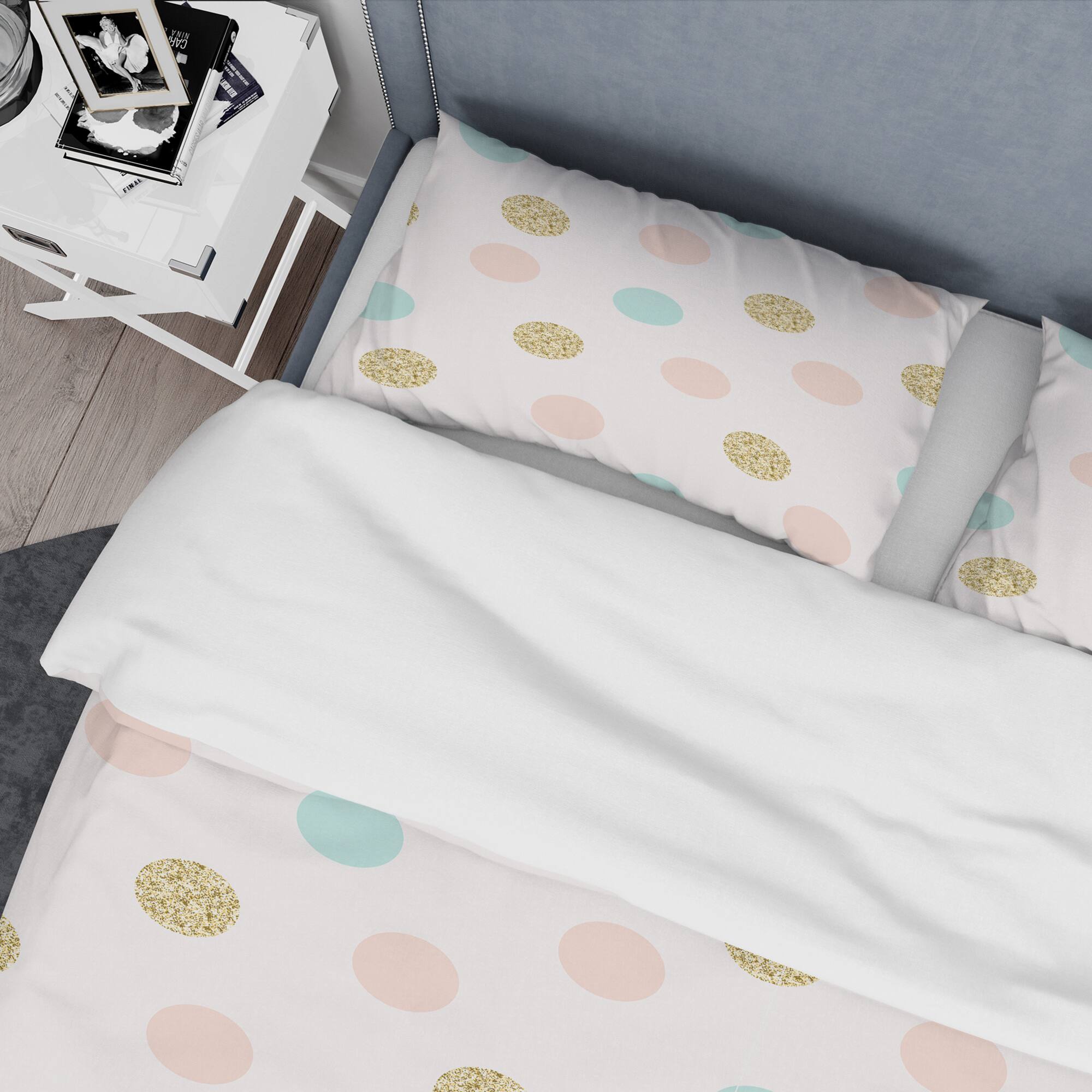 Designart &#x27;Gold Chic Design III&#x27; Mid-Century Duvet Cover Set