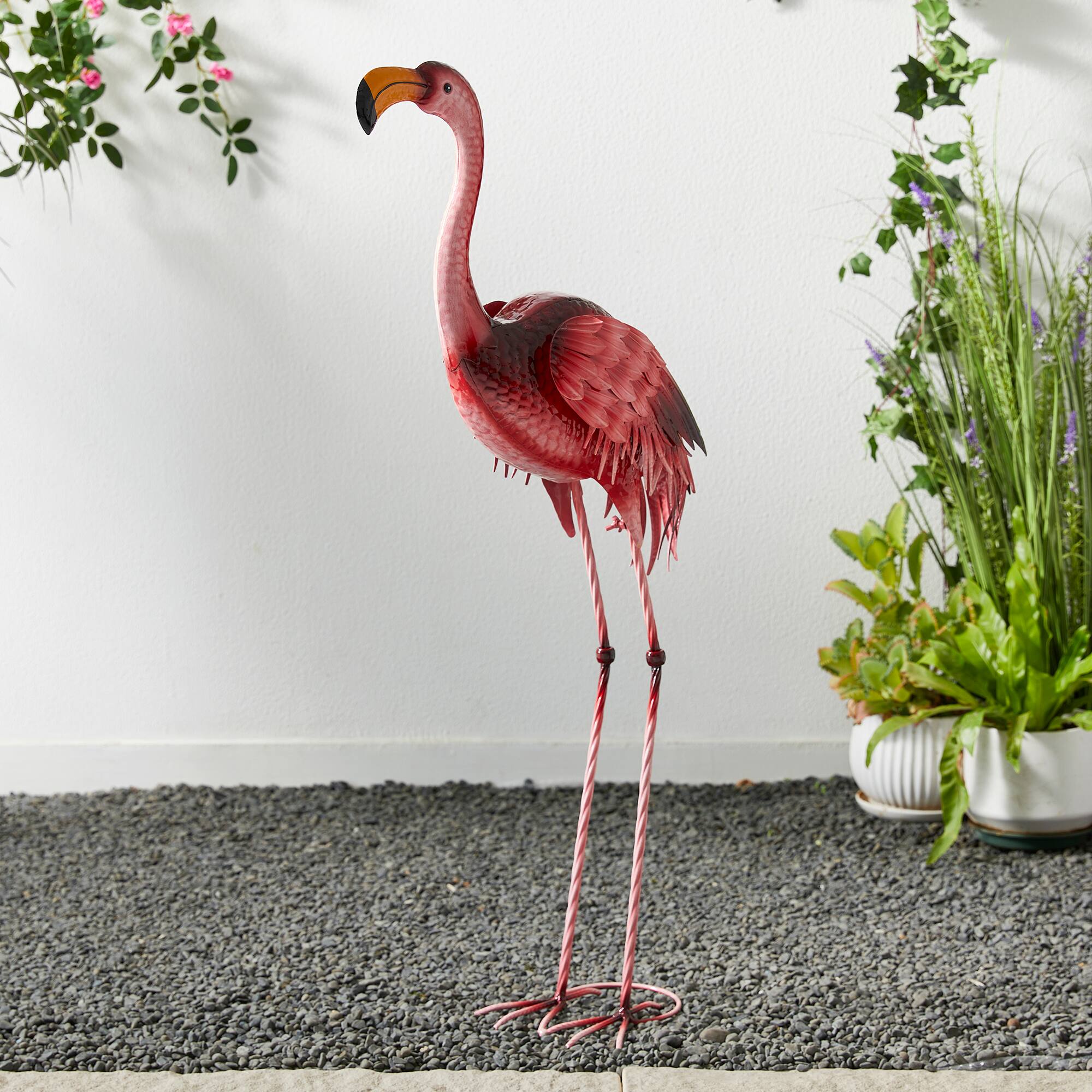 Glitzhome&#xAE; Metal Standing Flamingo Garden Statue with Stakes Set