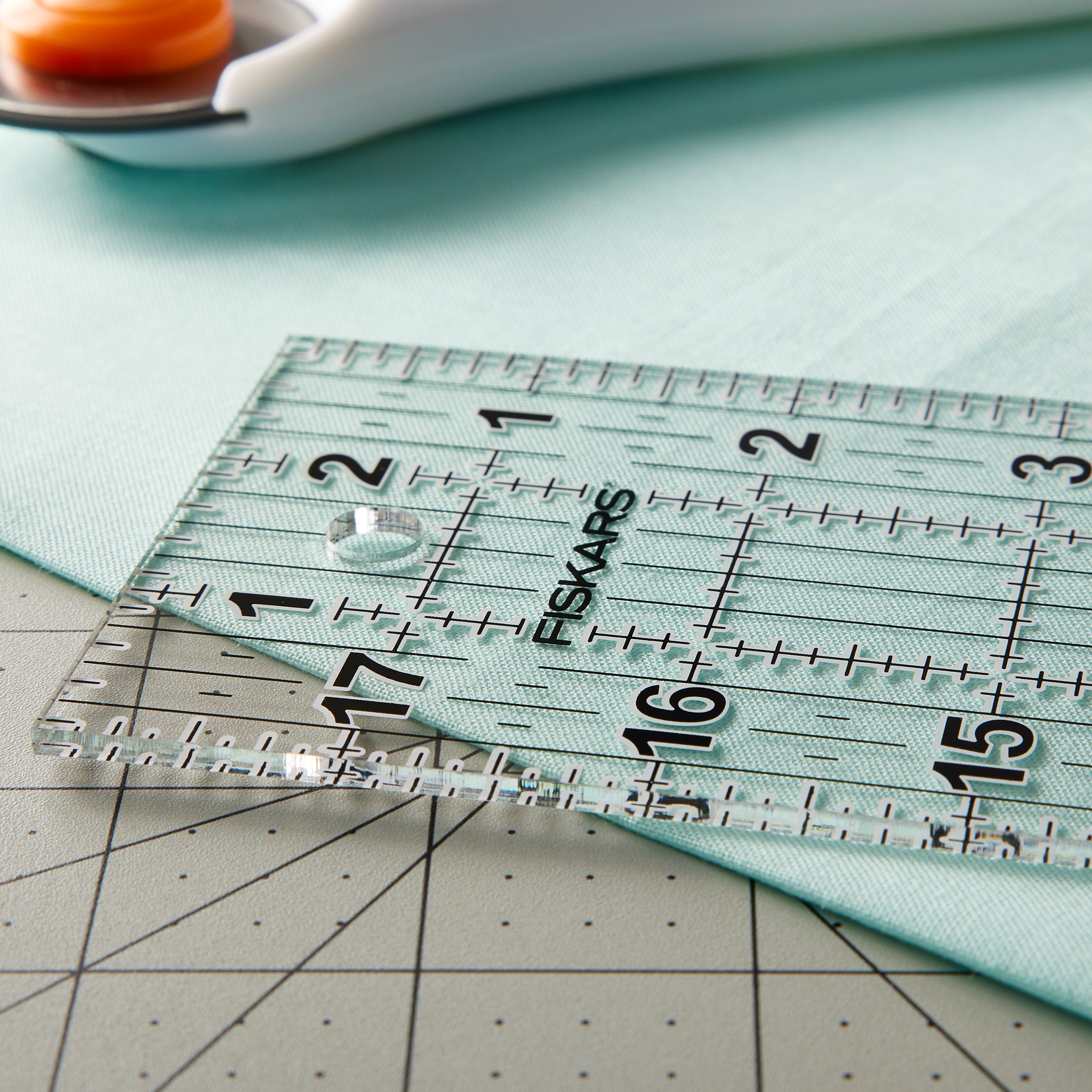  Fiskars Sewing Ruler - 6 x 24 Acrylic Ruler - Sewing and  Quilting Ruler with Gridlines - Arts and Craft Supplies - Clear/Red